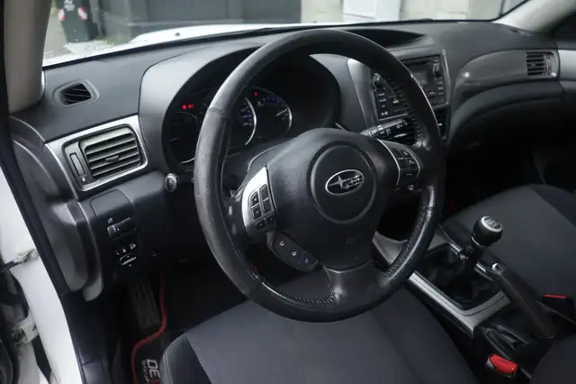 Subaru Impreza view 14