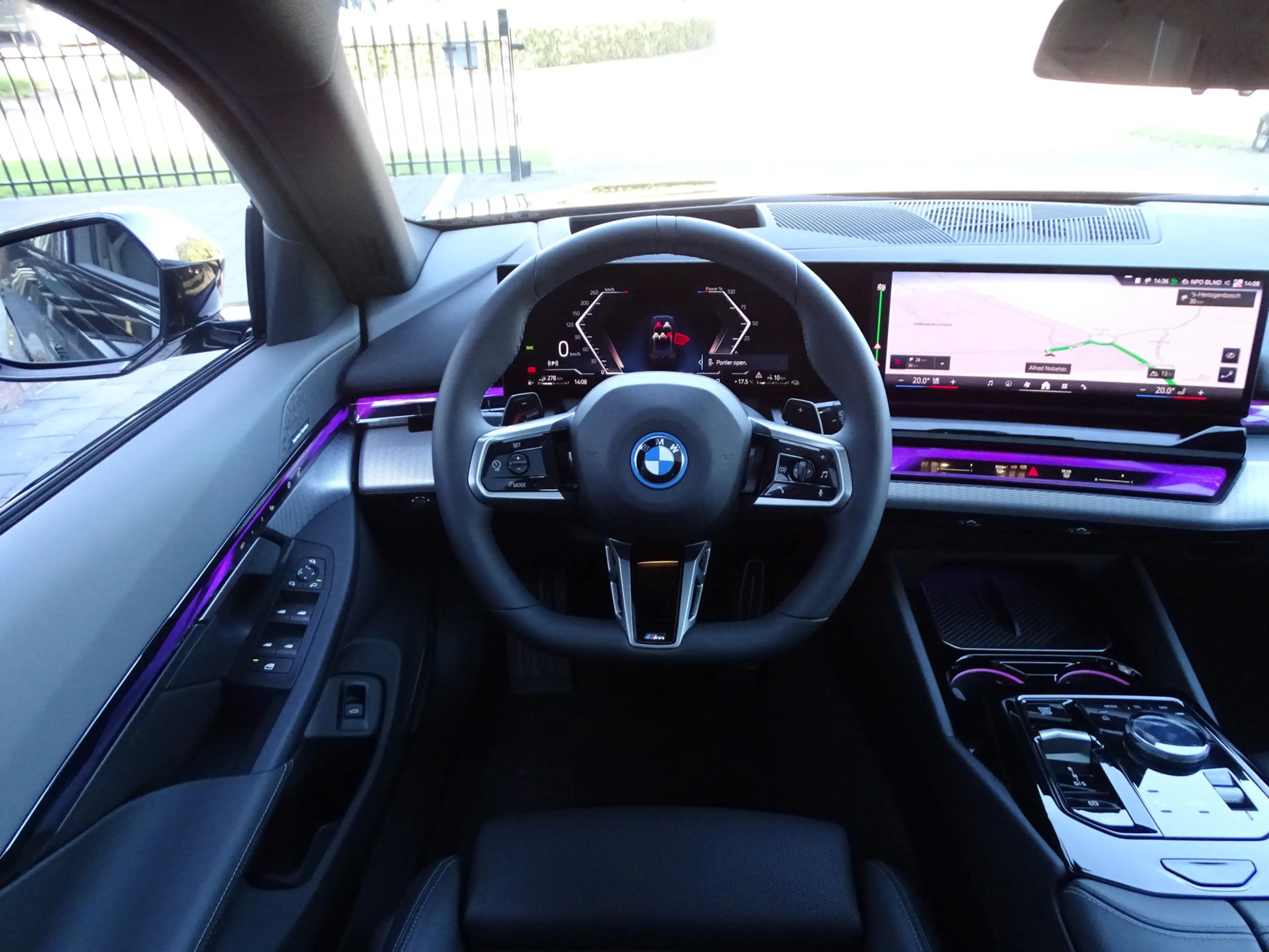 BMW 550 5-serie Touring 550e xDrive M Sport Pro Pano.Dak M — photo 10