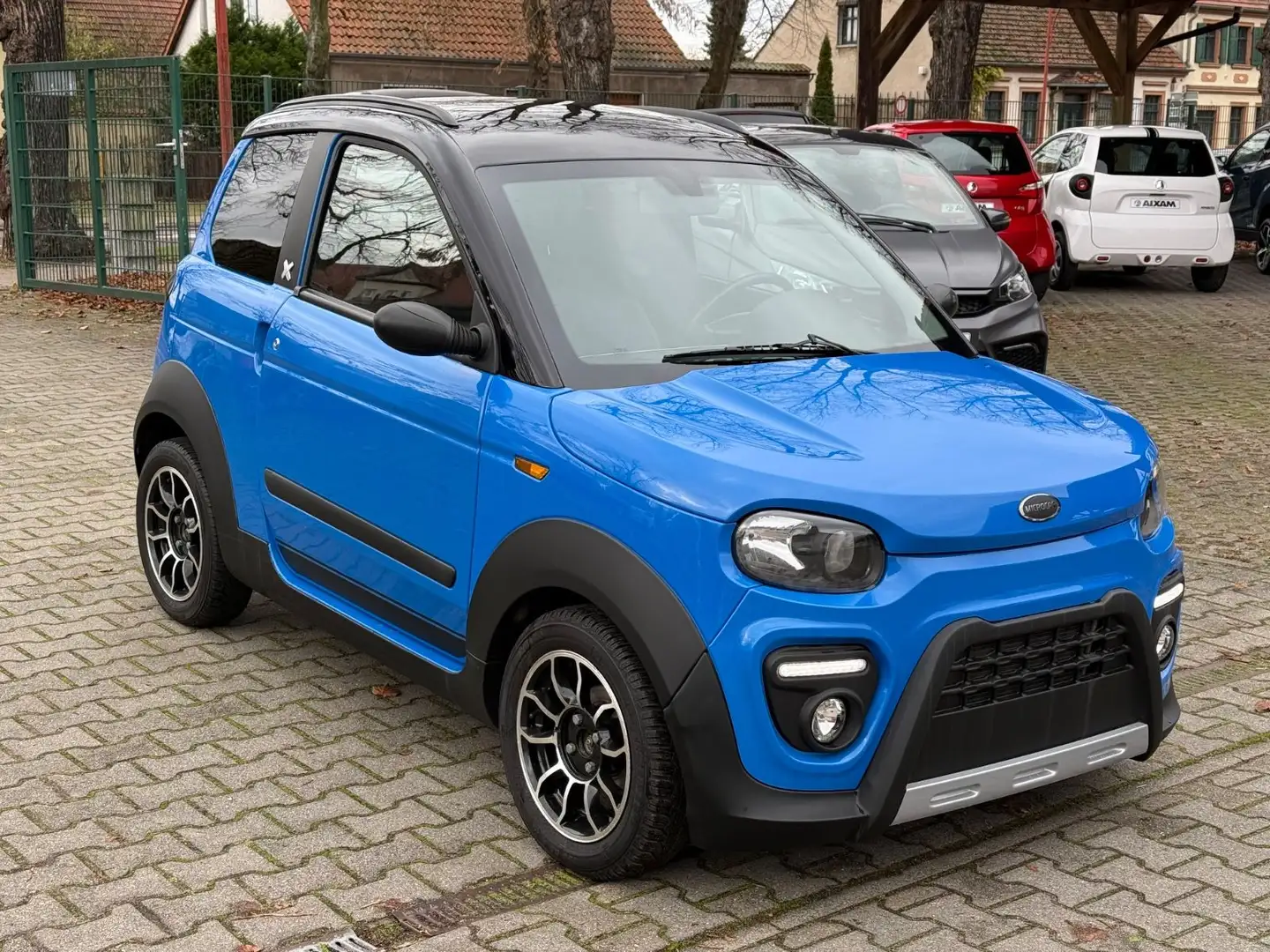 Microcar M.Go X DCI Servo,Airbag Mopedauto 45 km/h L6e Blau - 1