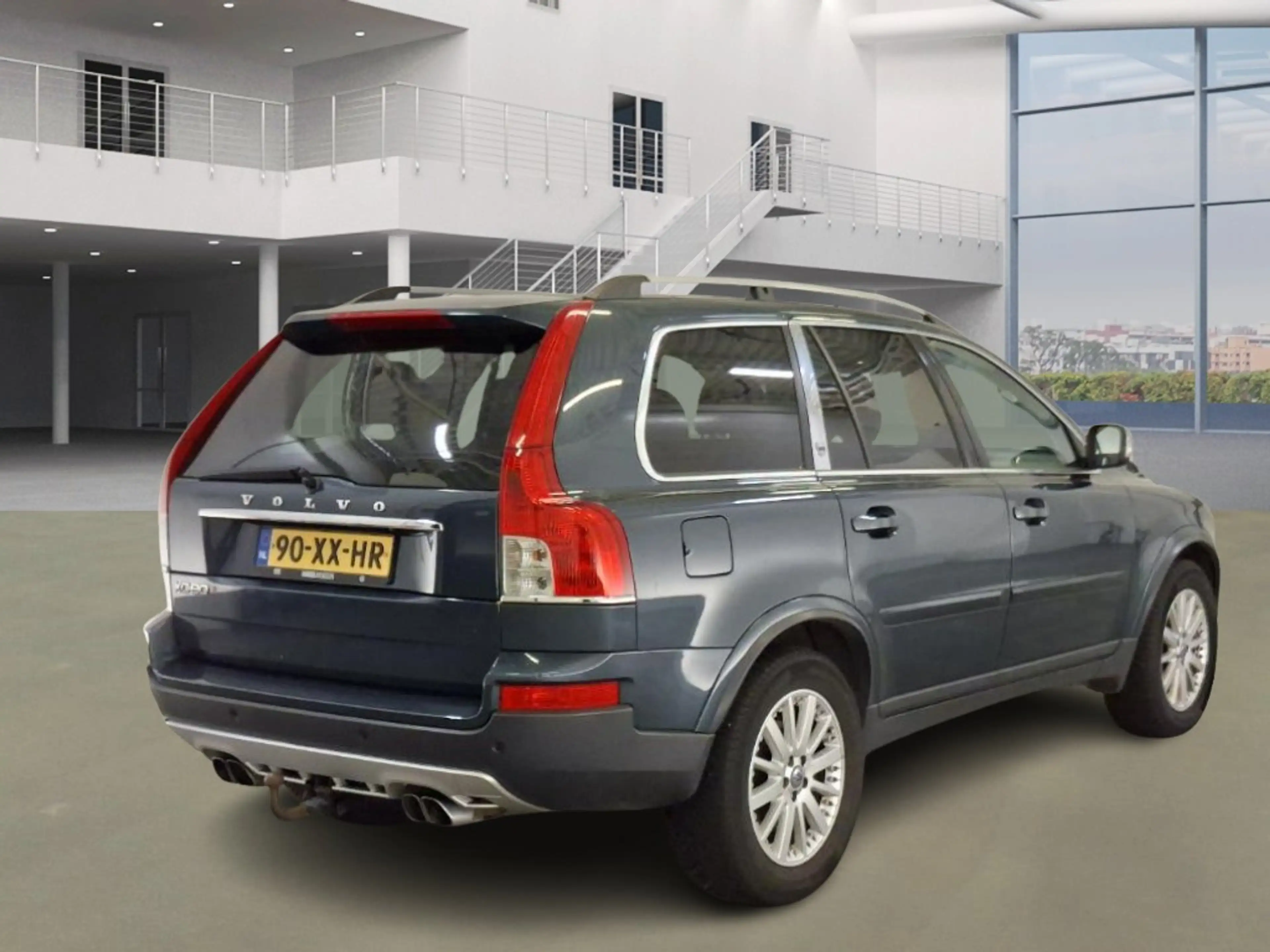 Volvo XC90 4.4 V8 Executive — photo 3