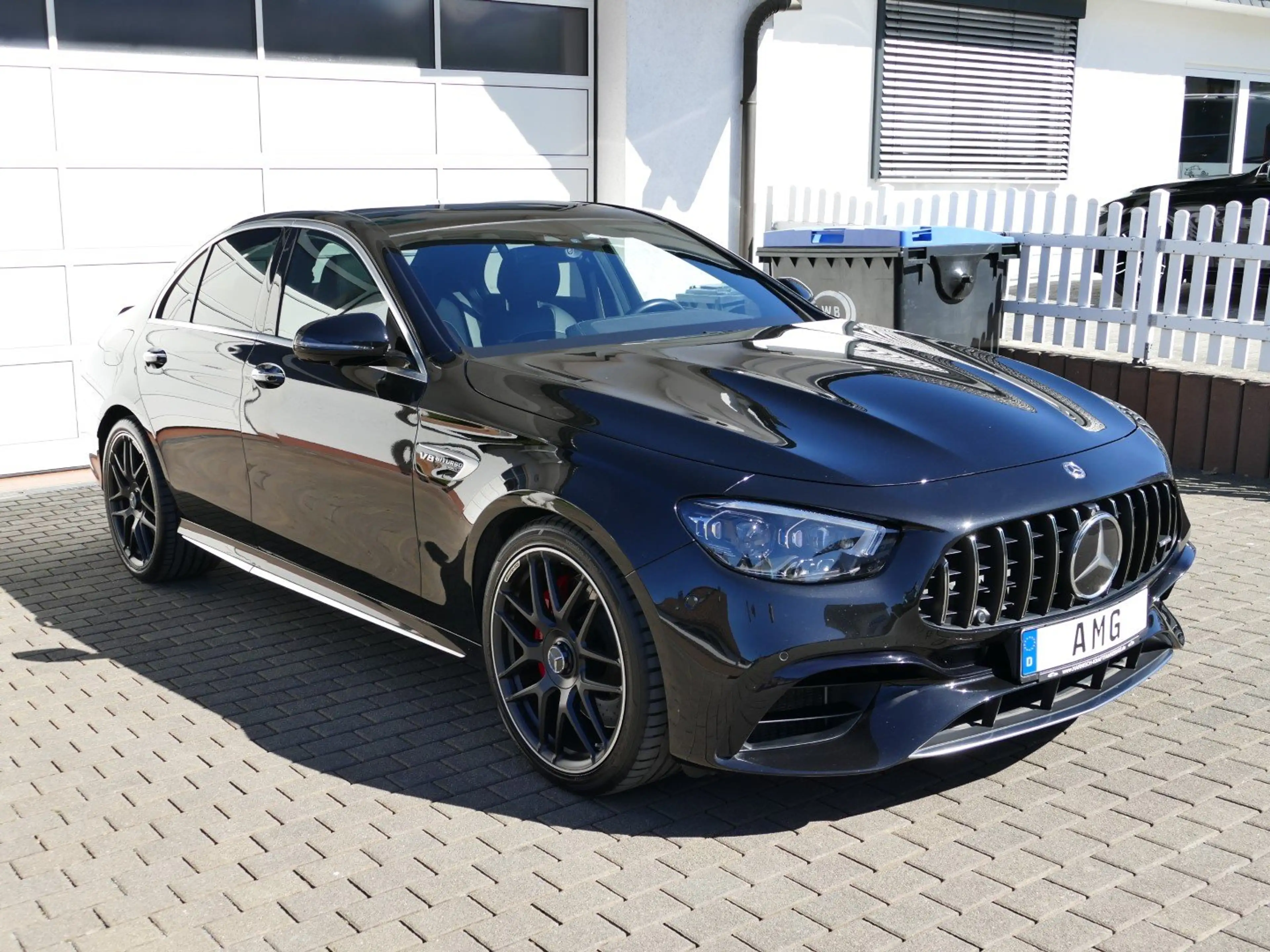 Mercedes-Benz E 63 AMG S 4MATIC+ * Perf.Abgas+Panor.dach+Distr — photo 3