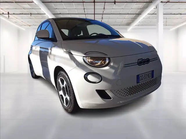 Fiat 500e 42 kWh Passion