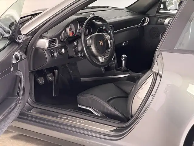 Porsche 997 911 997.1 Carrera 4S Handschalter Ansicht 8