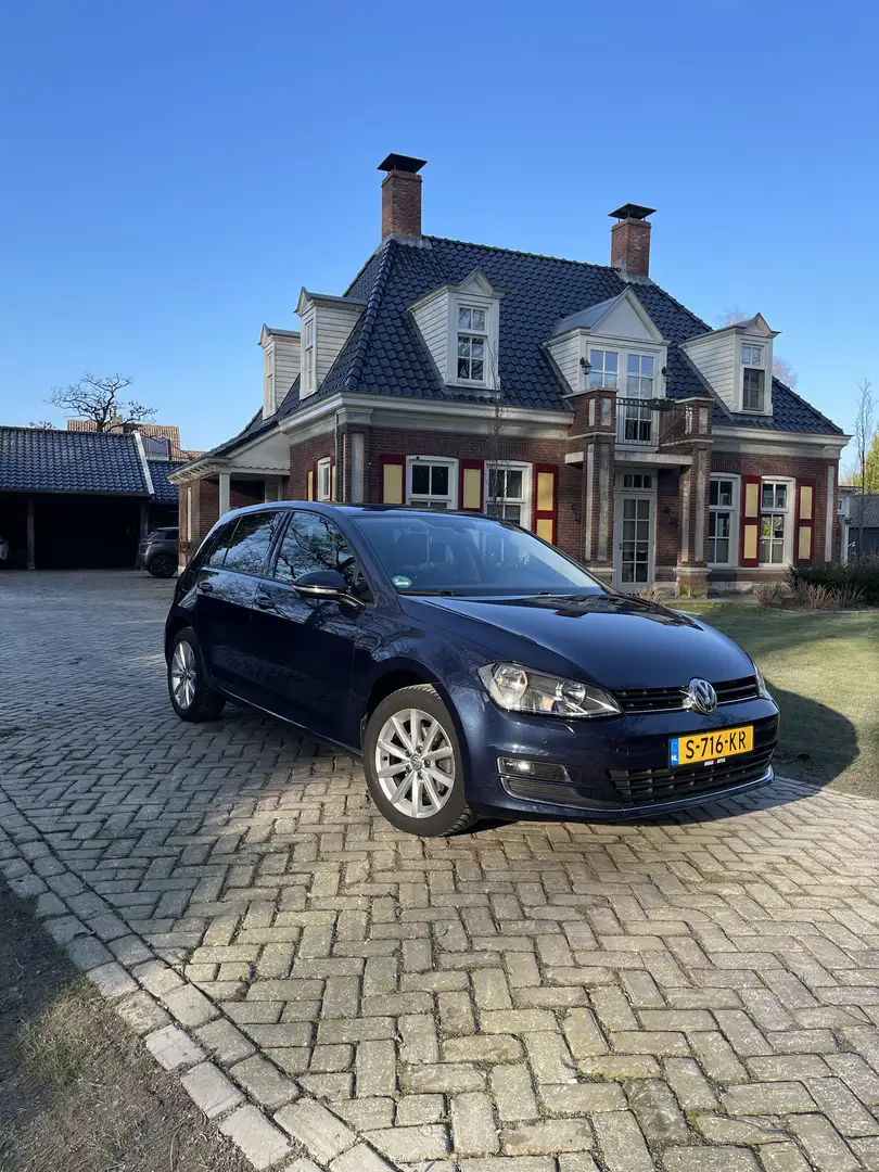 Volkswagen Golf 1.2 TSI Trendline Blauw - 1