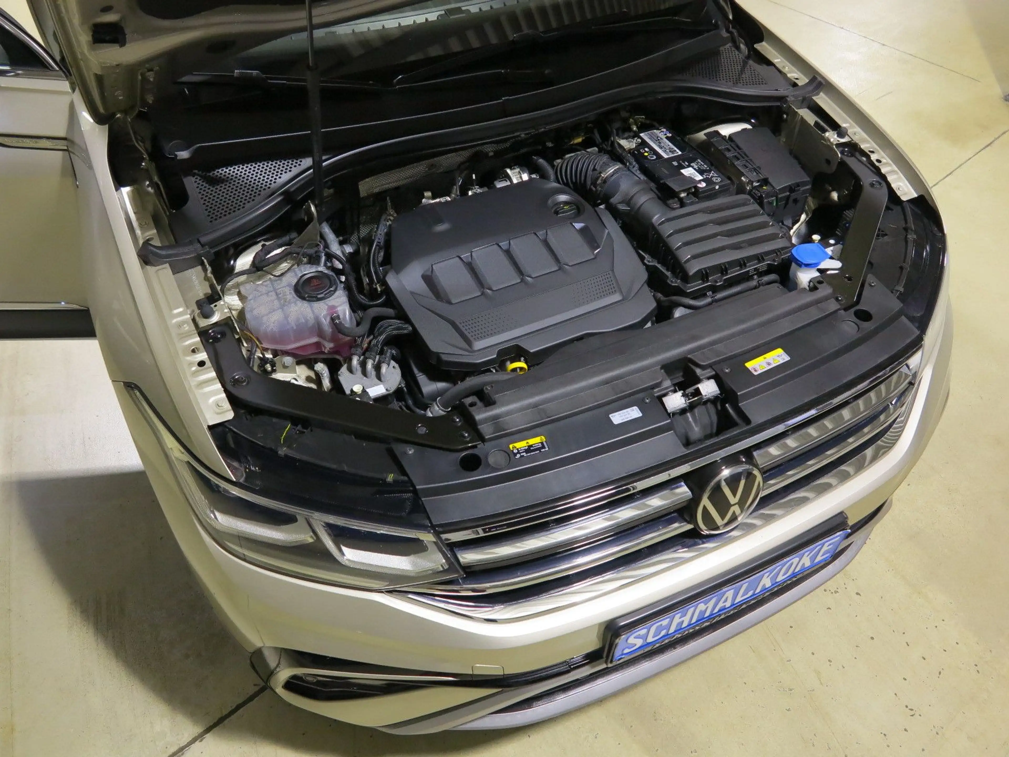 Volkswagen Tiguan Allspace 2.0 TDI SCR 4Mot DSG7 Elegance — photo 8