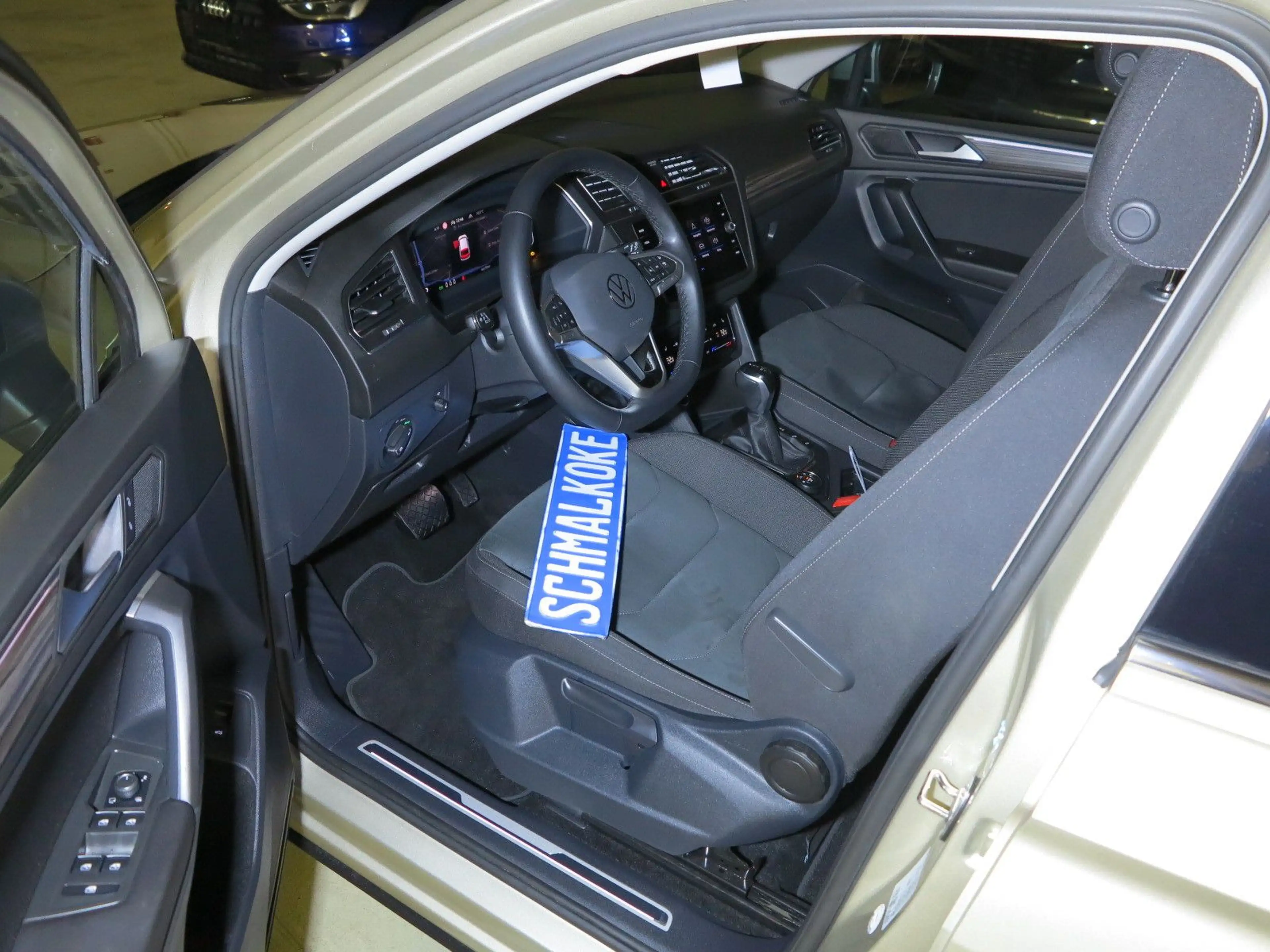 Volkswagen Tiguan Allspace 2.0 TDI SCR 4Mot DSG7 Elegance — photo 6