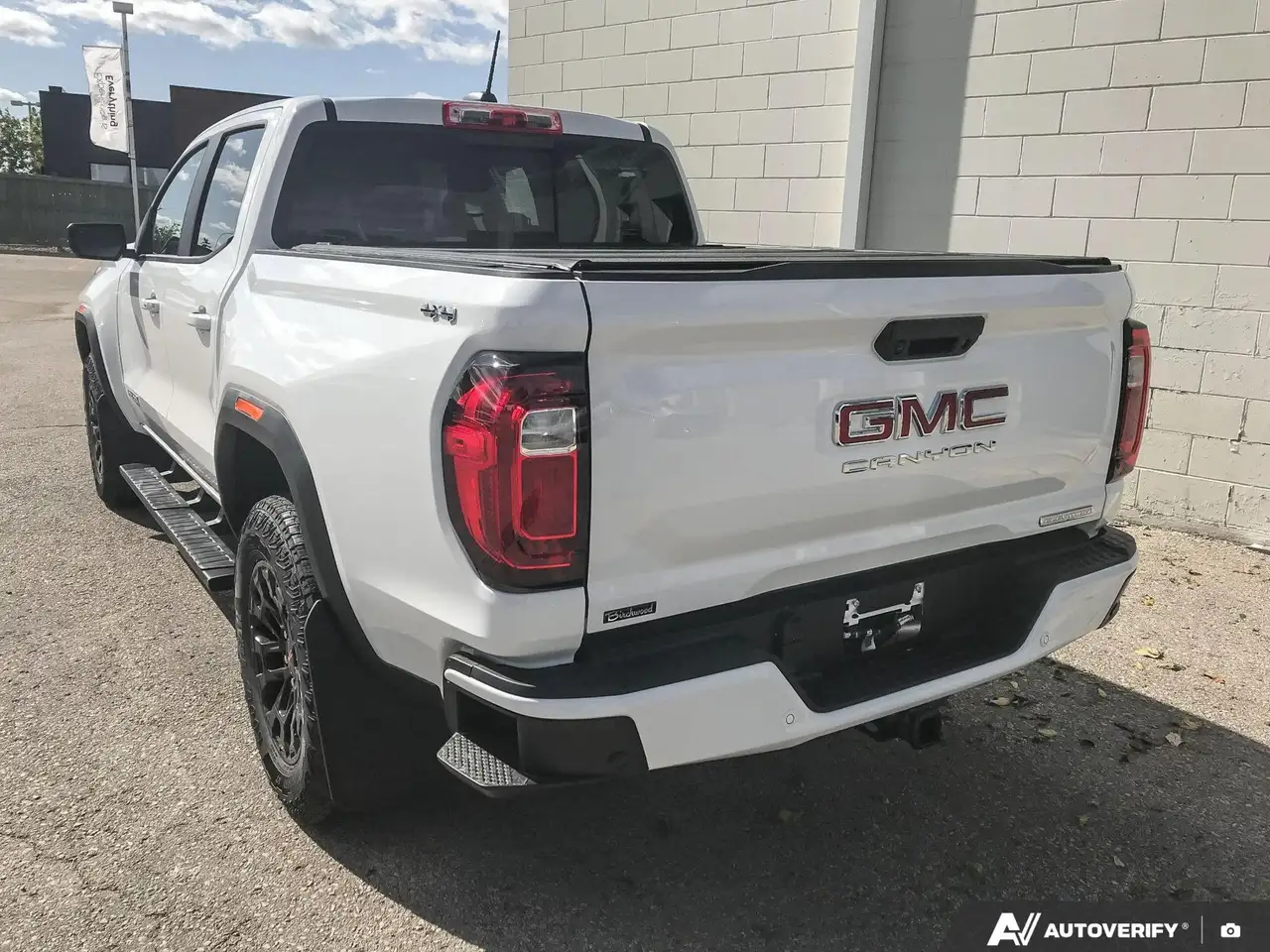 GMC Canyon снимка GMC Canyon
