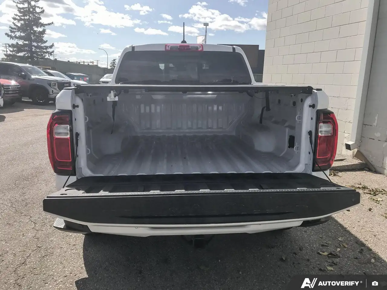 GMC Canyon снимка GMC Canyon