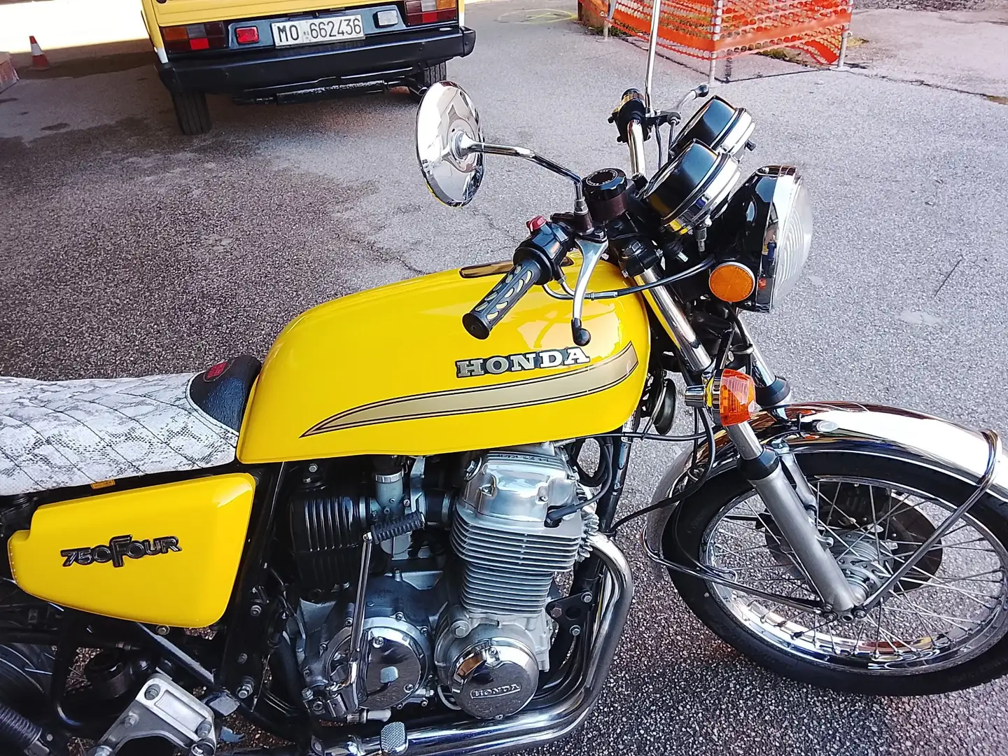 Honda CB 750 four Amarillo - 2