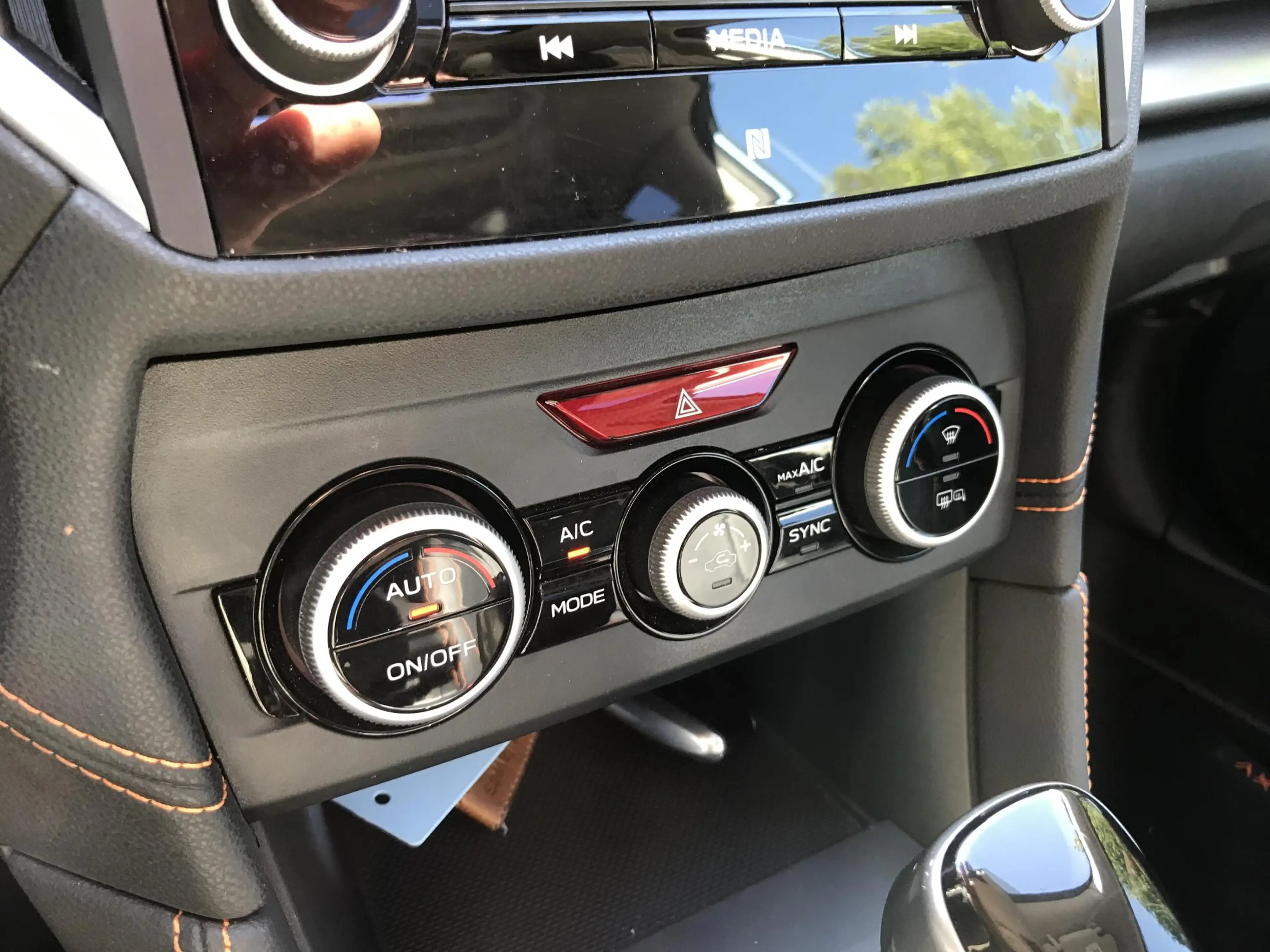 Subaru XV 2.0i Premium full options, schuifdak, leer, trekha — photo 15