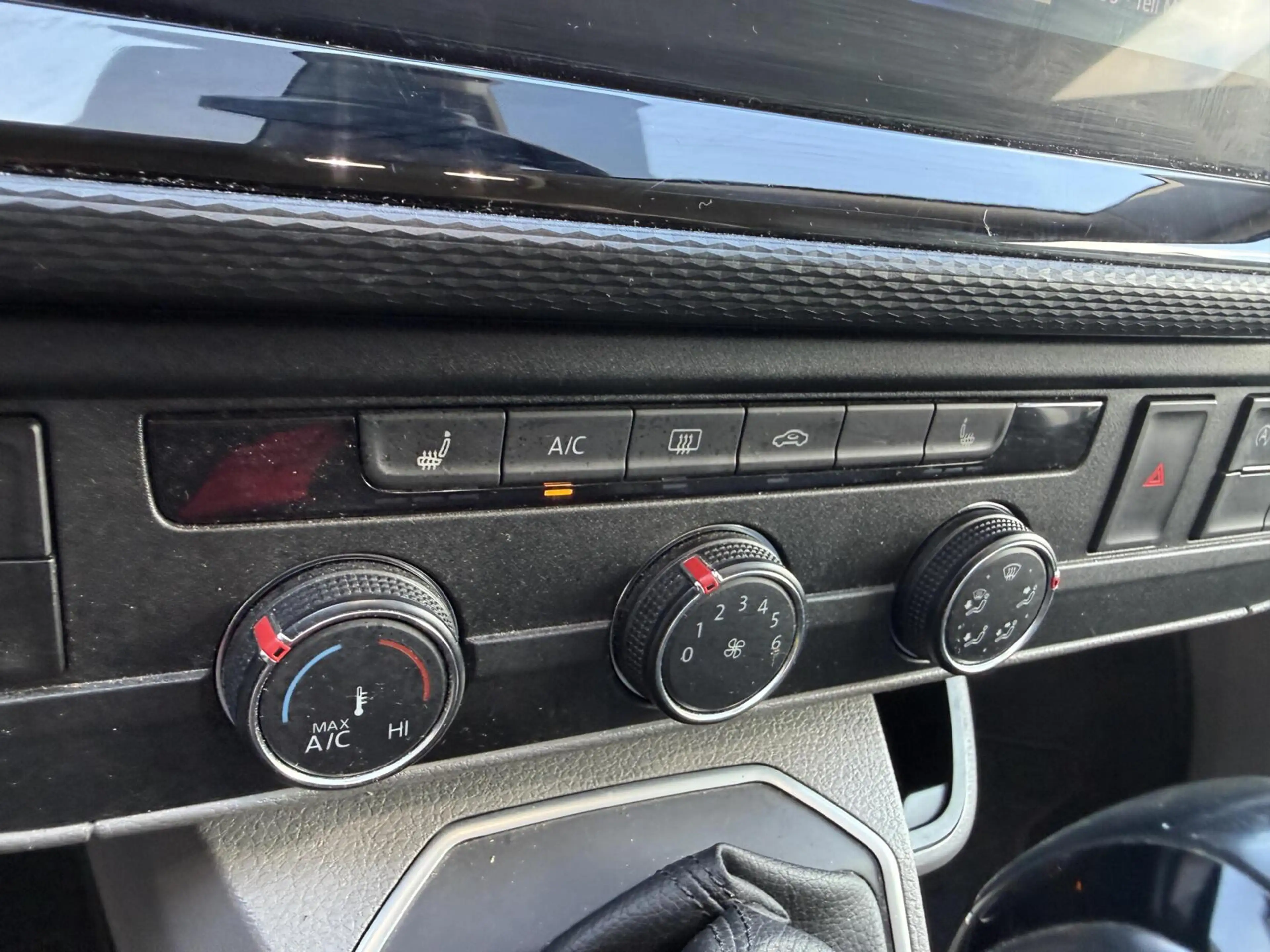 Volkswagen T6.1 Transporter 2.0 TDI L2H1 DC Bulli DUB. SCHUIFD/LEER *ALL-IN PR — photo 21