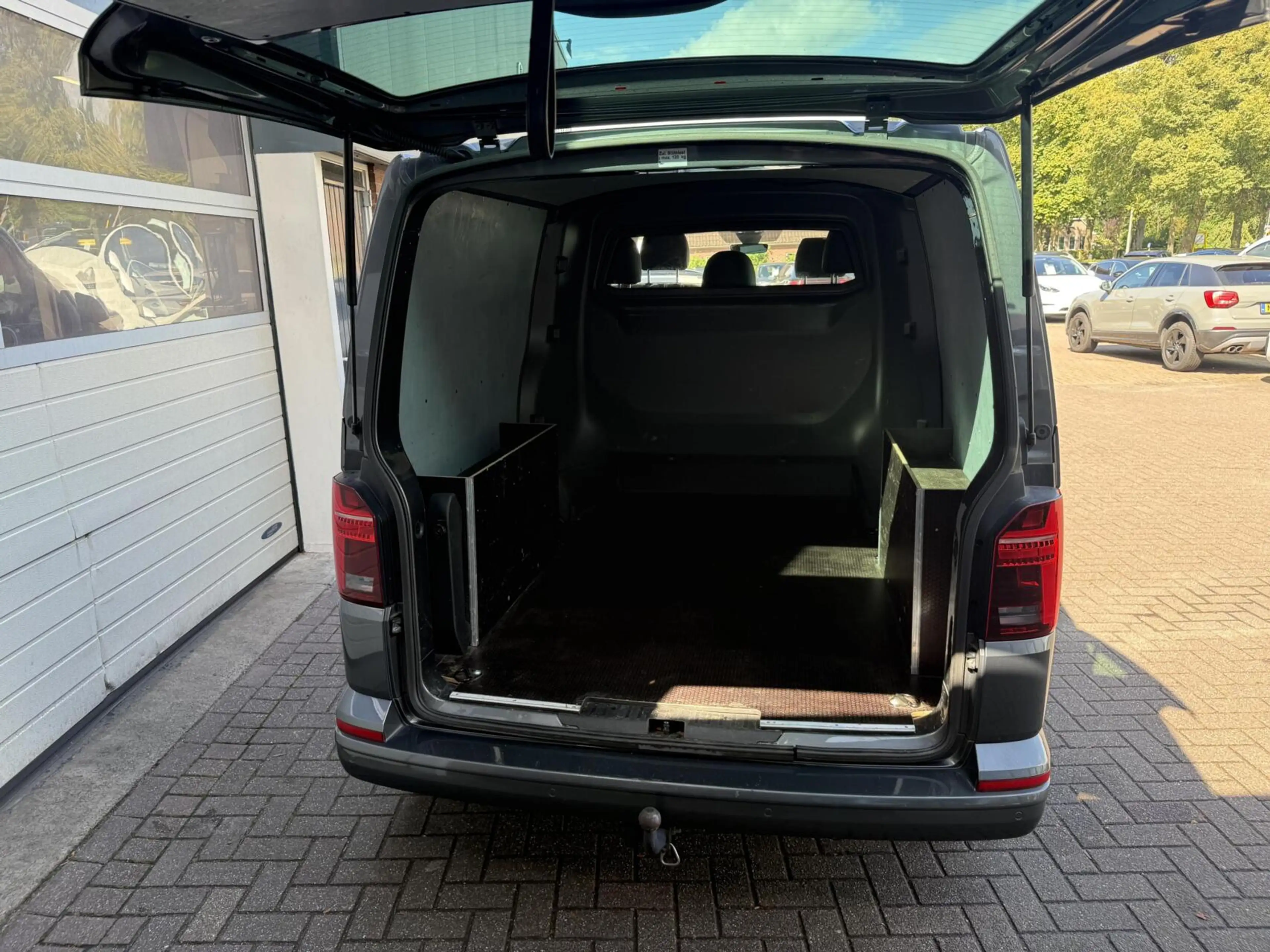 Volkswagen T6.1 Transporter 2.0 TDI L2H1 DC Bulli DUB. SCHUIFD/LEER *ALL-IN PR — photo 11