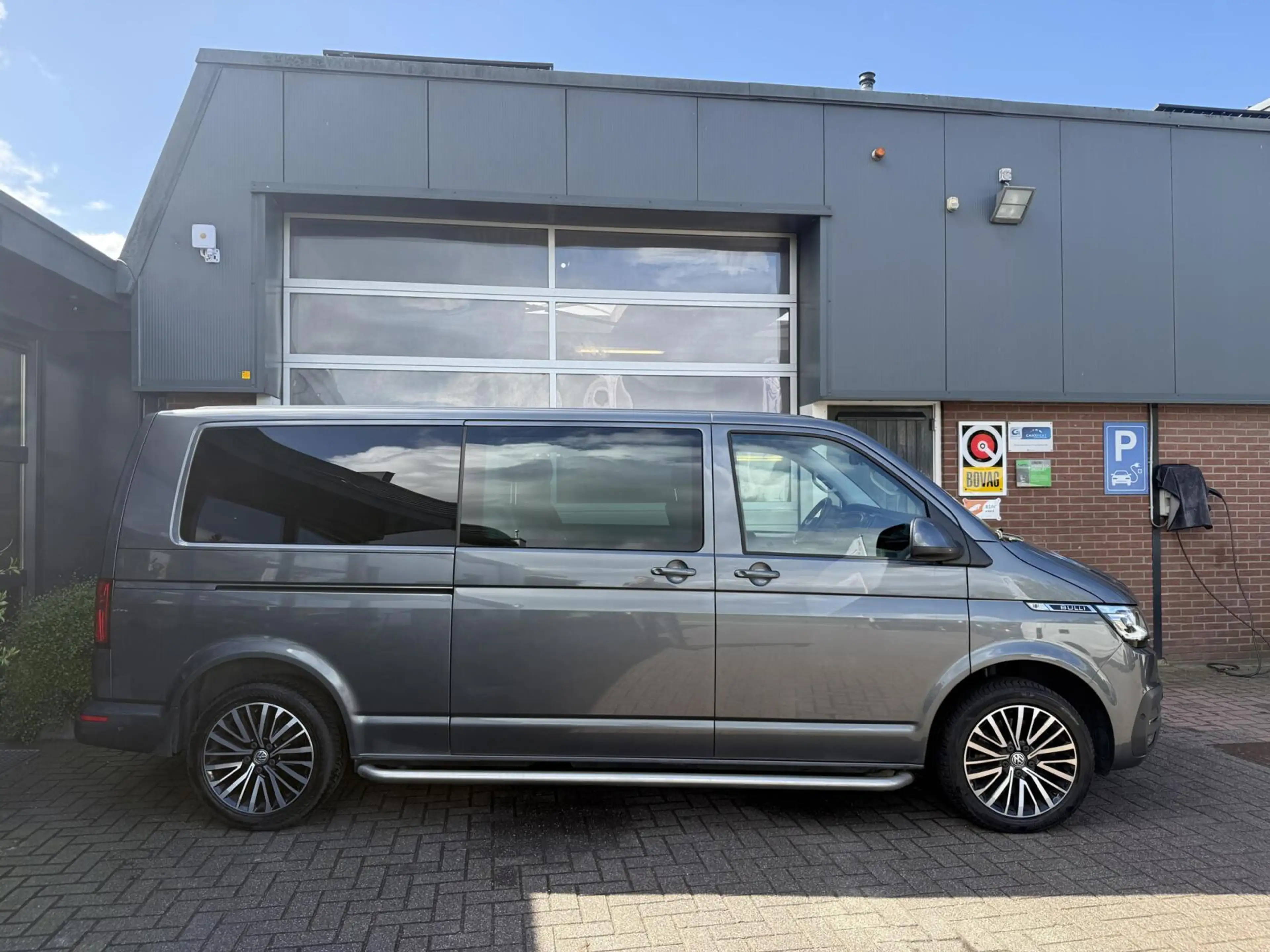 Volkswagen T6.1 Transporter 2.0 TDI L2H1 DC Bulli DUB. SCHUIFD/LEER *ALL-IN PR — photo 2