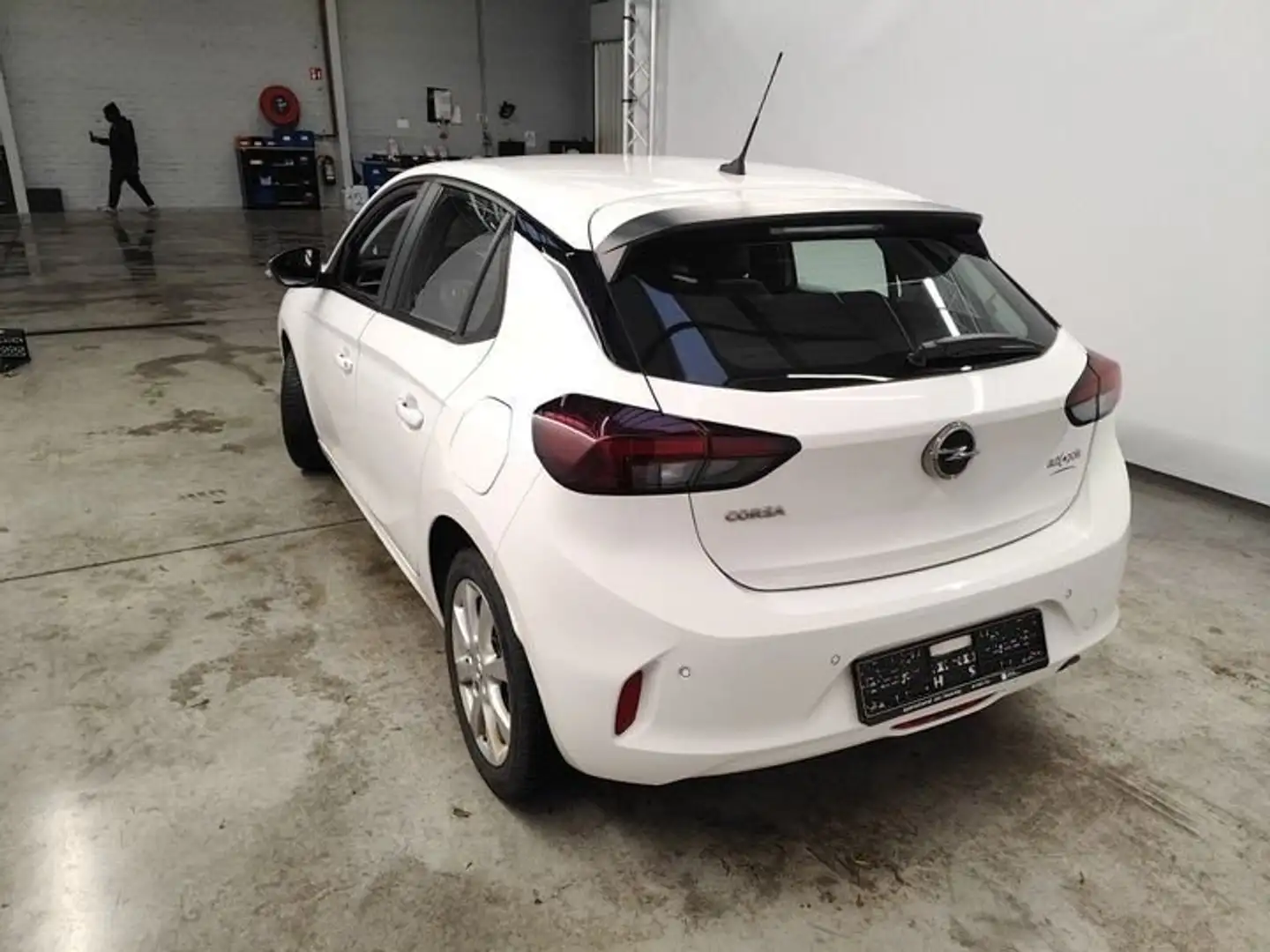 Opel Corsa Corsa 1.2 Turbo 100 pk-6v Edition **OVERNAME** Wit - 2