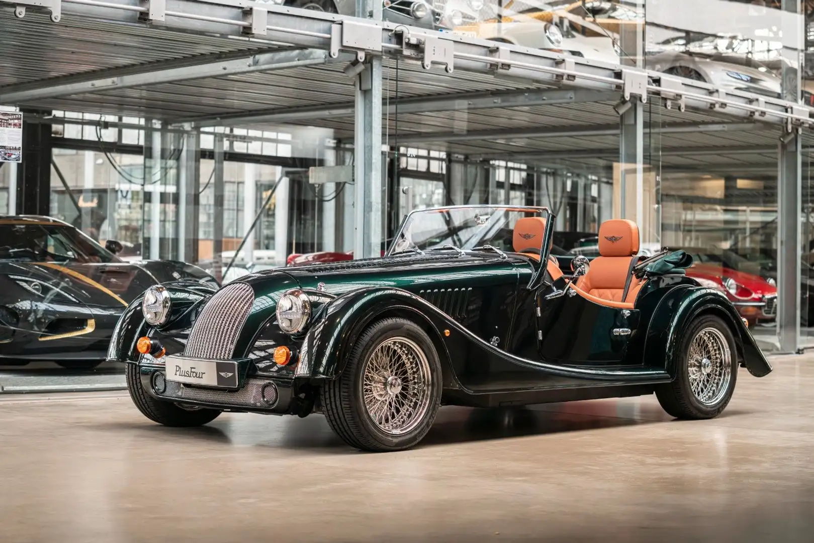 Morgan Plus 4 Plus Four - 16" - A/C - SHZ - Sonderfarbe Grün - 1