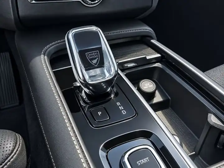 Volvo XC90 2.0 T8 AWD Inscription Auto 2020, foto 24
