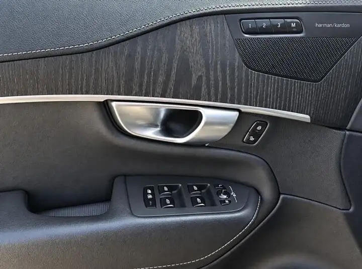 Volvo XC90 2.0 T8 AWD Inscription Auto 2020, foto 27