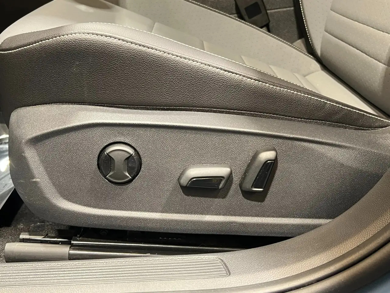 Volkswagen Jetta снимка Volkswagen Jetta