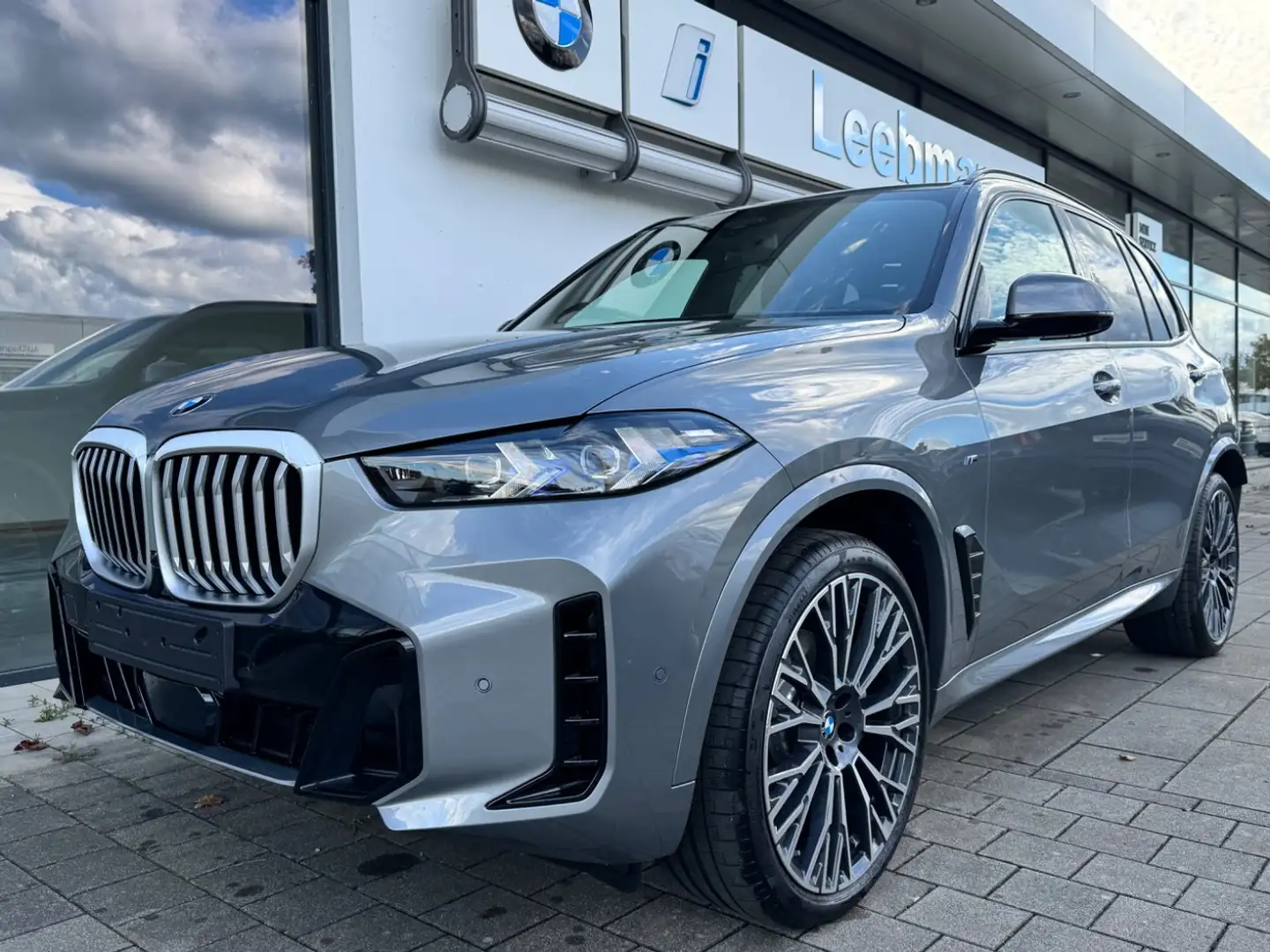 BMW X5 xDrive30d M-Sportpaket AHK/Int-AL/22-Zoll/GSD Grau - 2