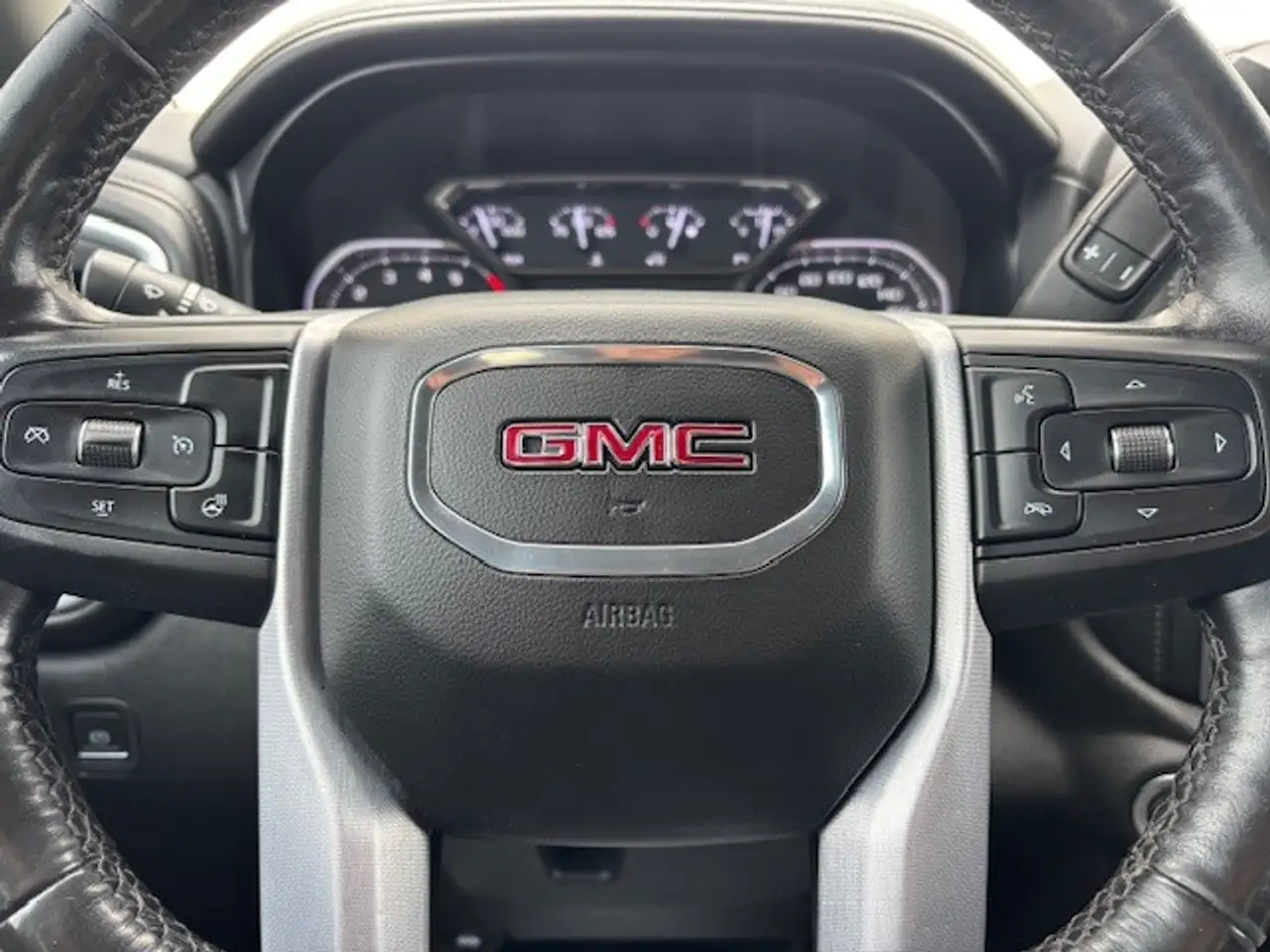 GMC Sierra 1500 снимка GMC Sierra 1500