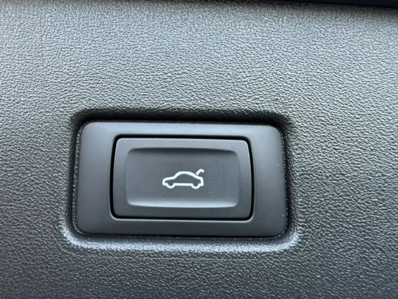 Audi Q4 55 kWh SOH 94% Camera AdapCruise Zetelverwarming Auto Airco Led Elek Koffer, миниатюра 16