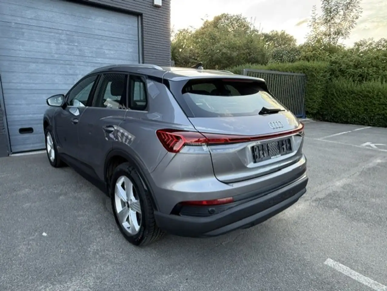 Audi Q4 55 kWh SOH 94% Camera AdapCruise Zetelverwarming Auto Airco Led Elek Koffer, миниатюра 6