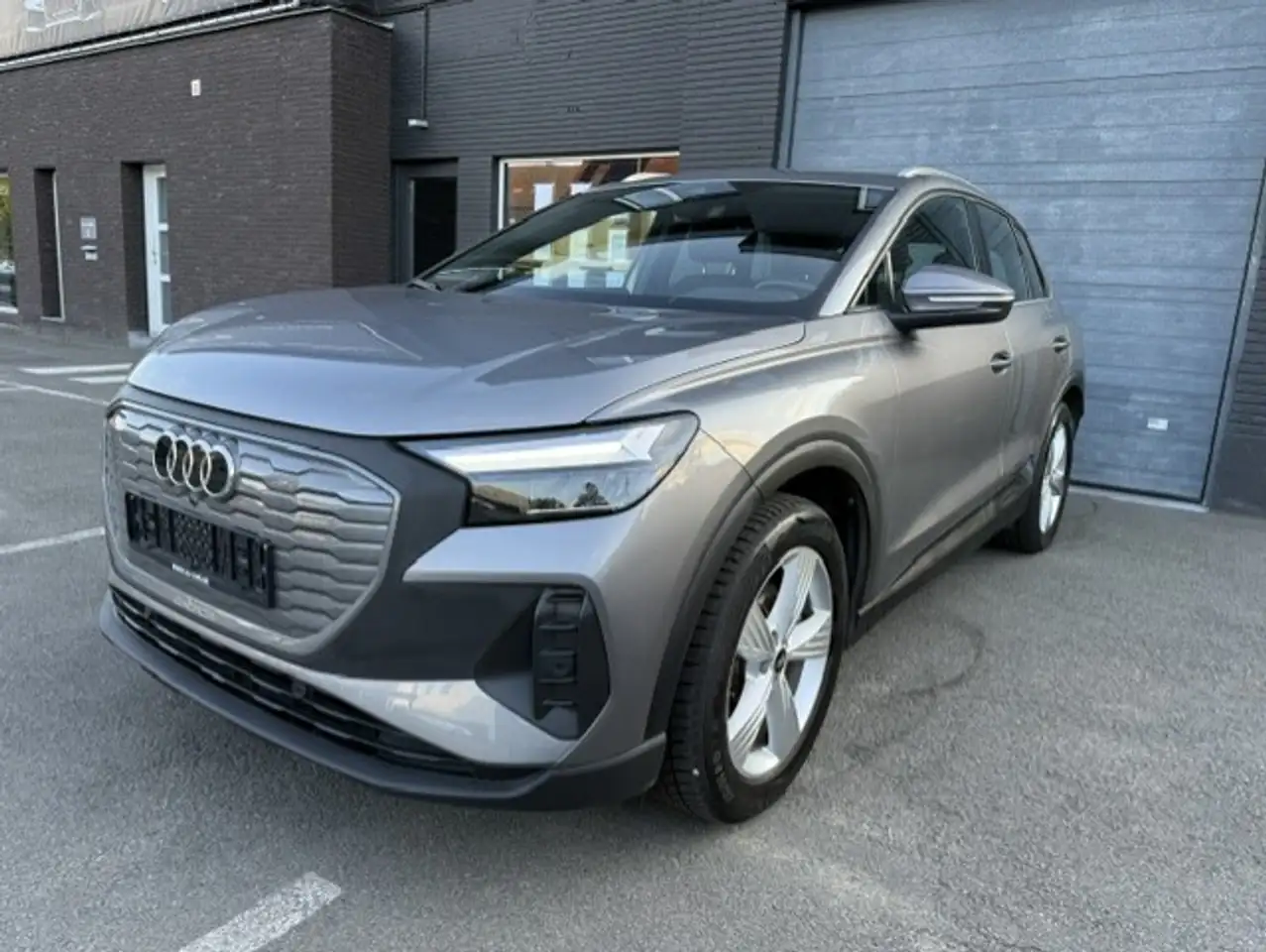 Audi Q4 55 kWh SOH 94% Camera AdapCruise Zetelverwarming Auto Airco Led Elek Koffer, миниатюра 3