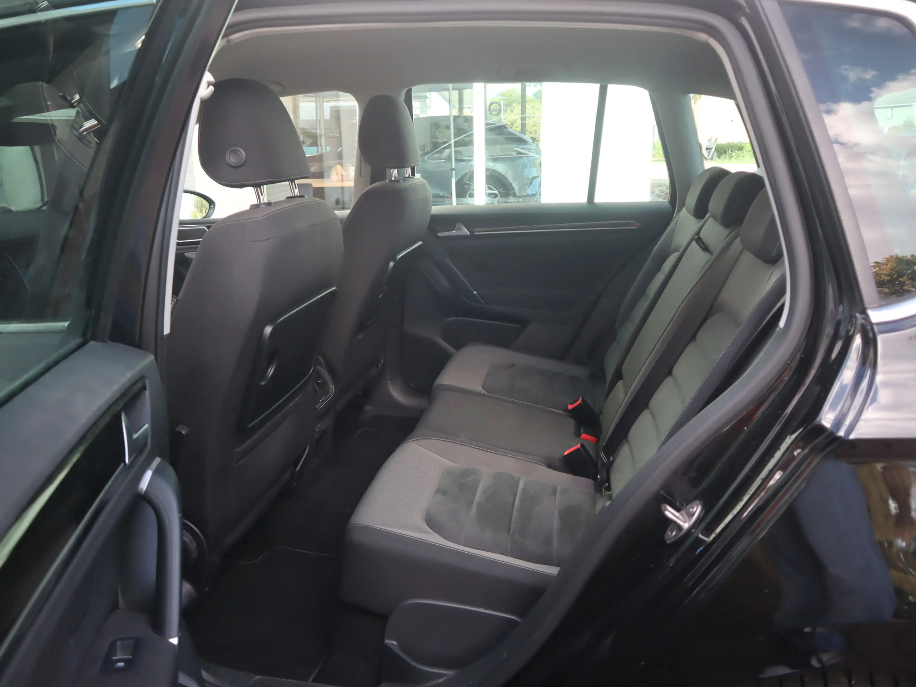 Volkswagen Golf Sportsvan 1.5 TSI ACT Highline Edition / Elektrisch wegklapb — photo 9