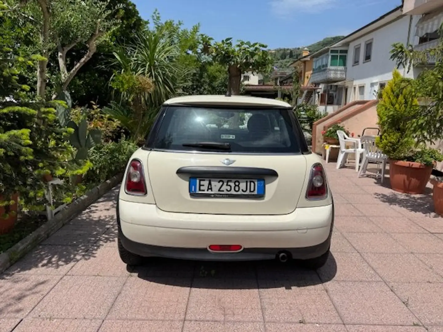 MINI One 1400 benzina 55 CV cambio manuale accessoriata Beige - 1