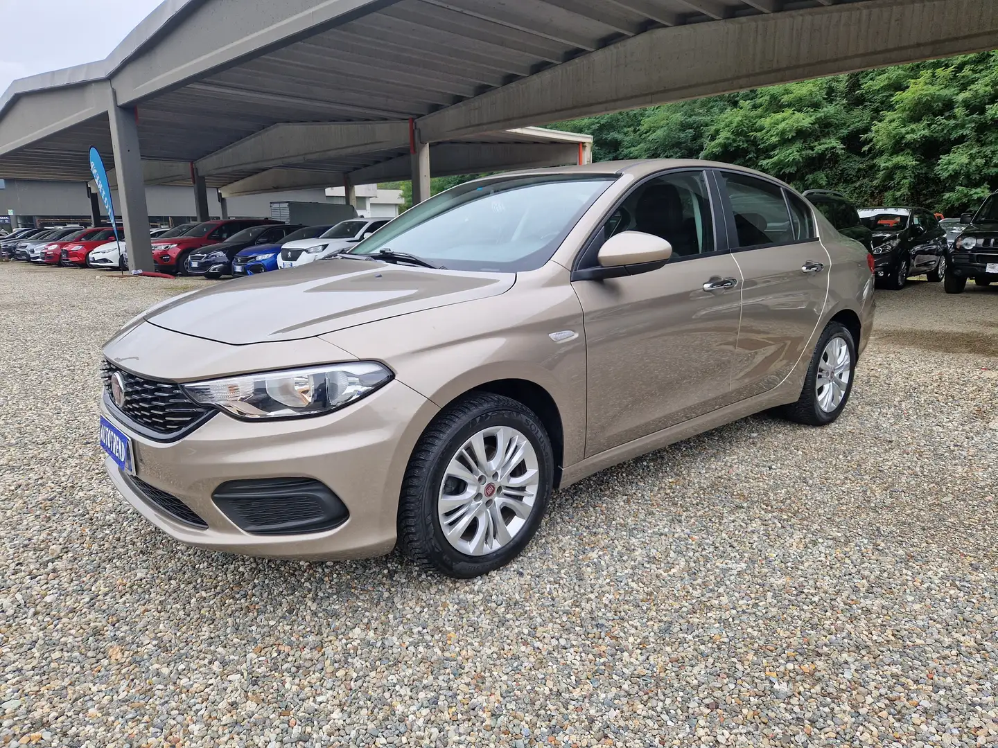 Fiat Tipo Tipo 4p 1.4 Lounge 95cv my19 Beige - 2