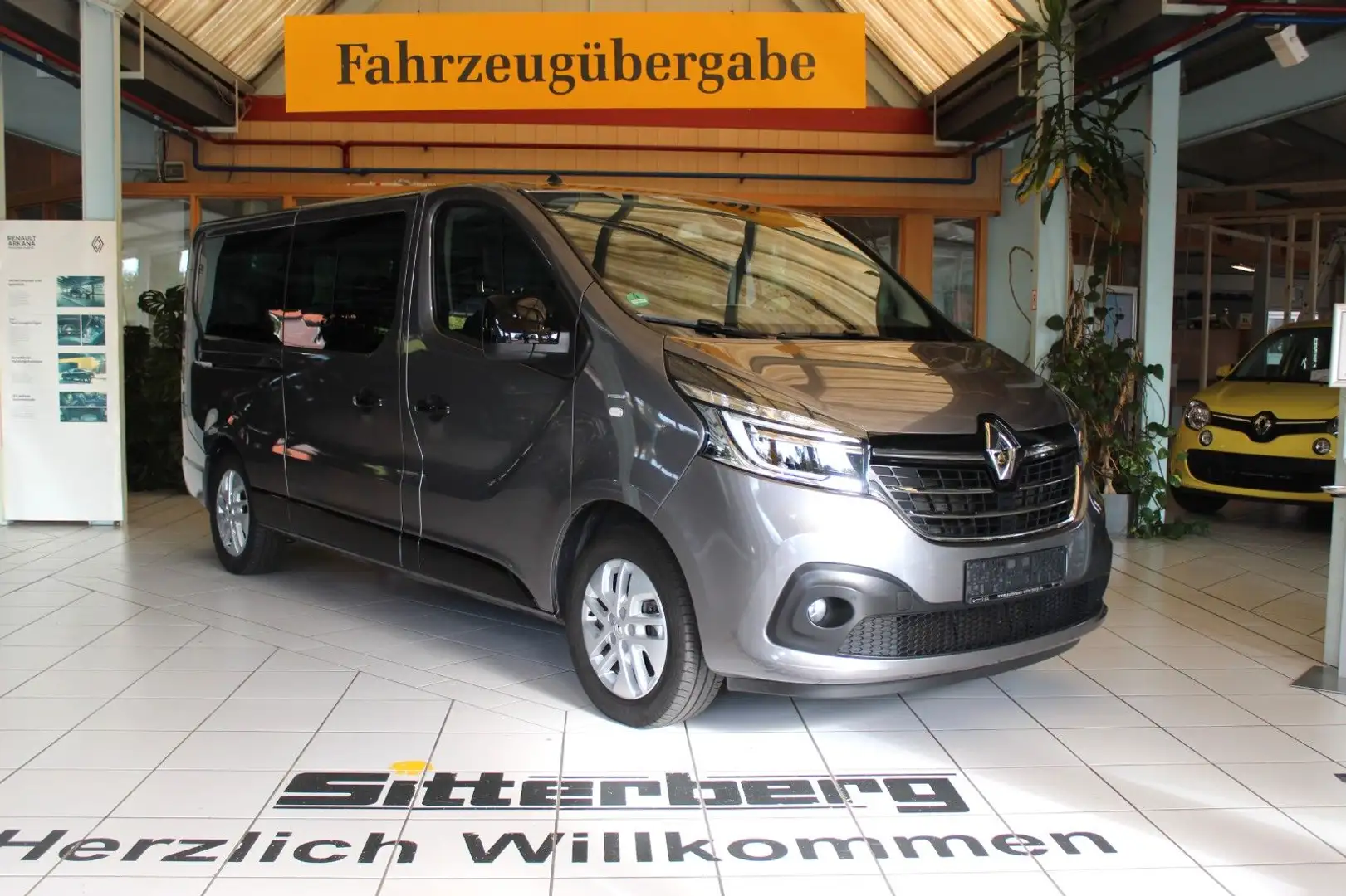 Renault Trafic Combi L2H1 Grand SpaceClass Gris - 1
