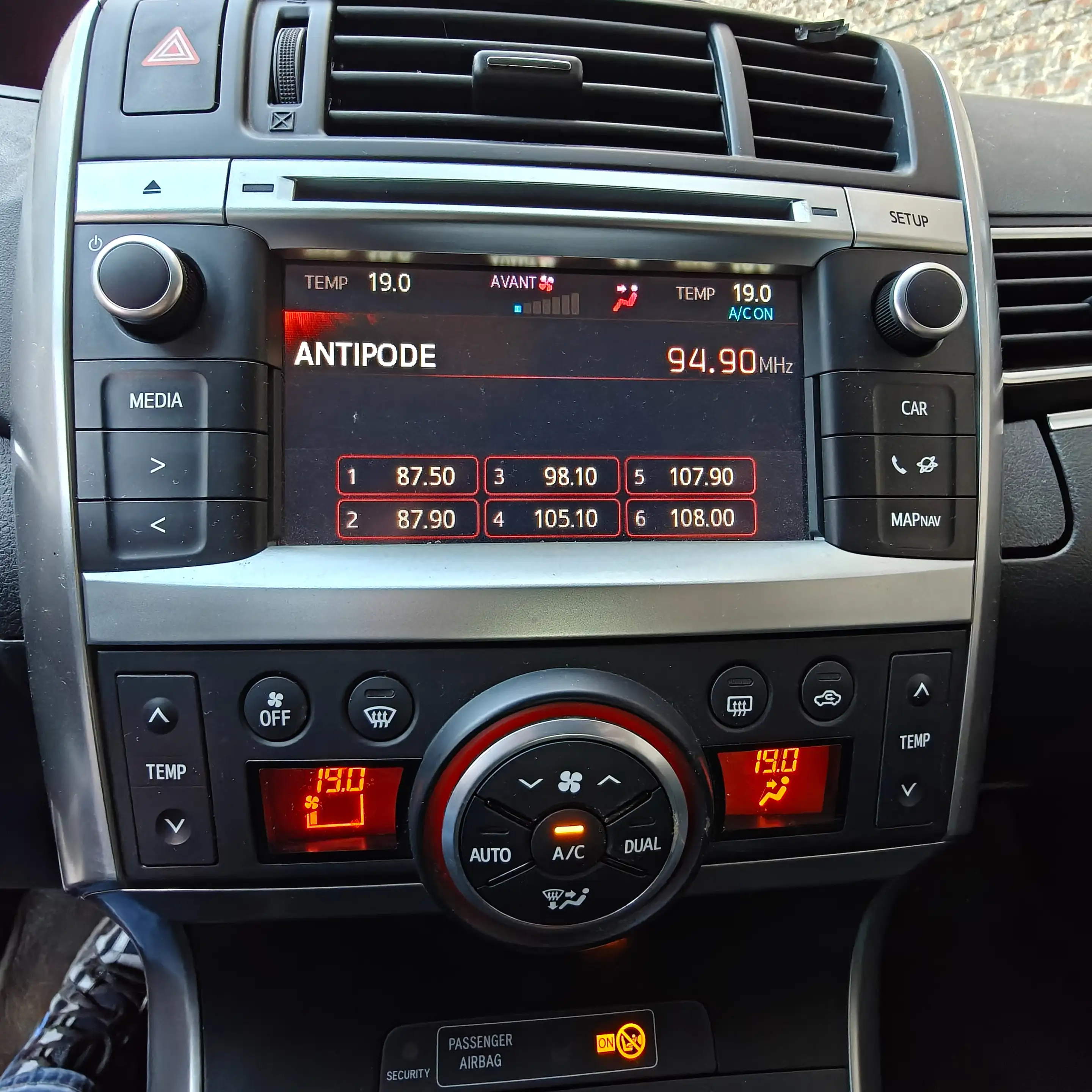 Toyota Verso Verso boite automatique 5 places 86300 km — photo 11