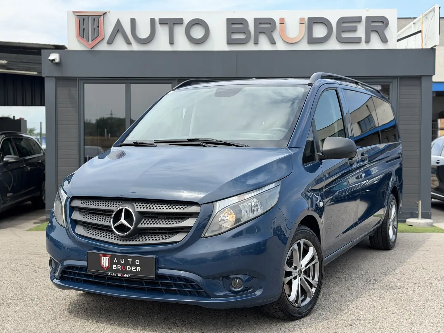 Mercedes-Benz Vito ourer Pro 119 BlueTEC lang 8 Sitze Blau - 2