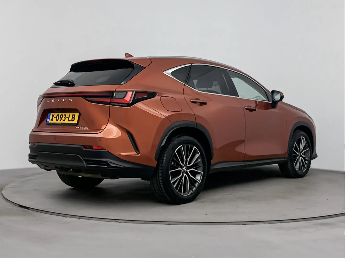 Lexus NX 450h+ AWD Executive Line | BTW Auto | Trekhaak | 360' Ca Oranje - 2