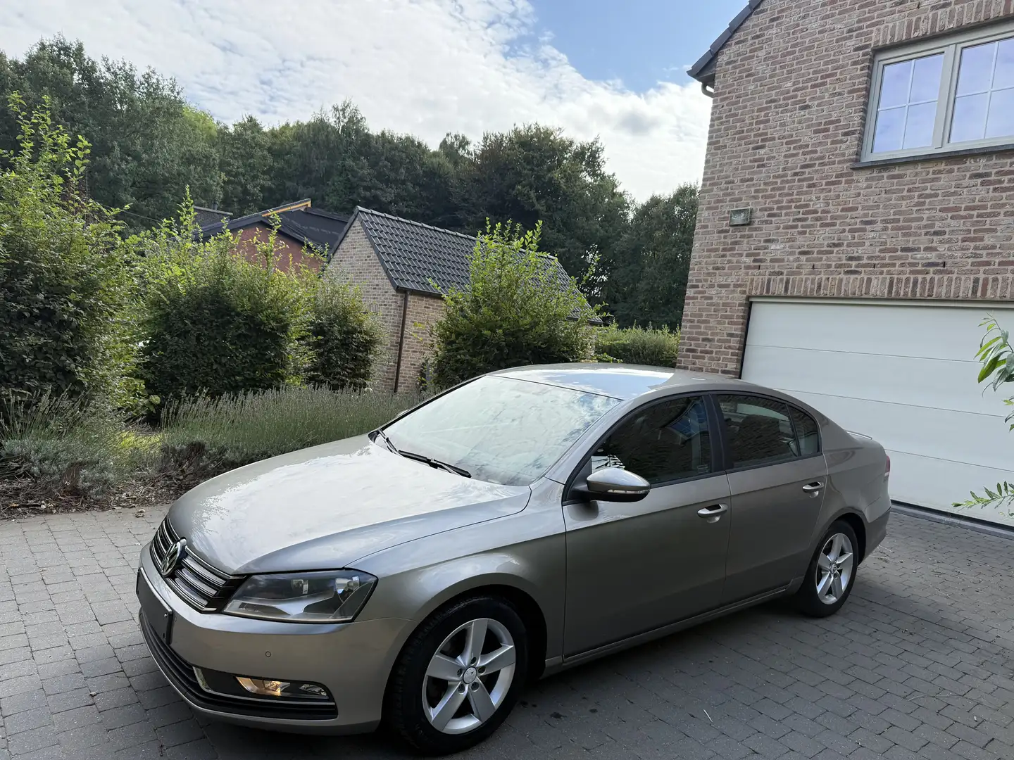 Volkswagen Passat 1.6 TDI BlueMotion Technology Comfortline - 1
