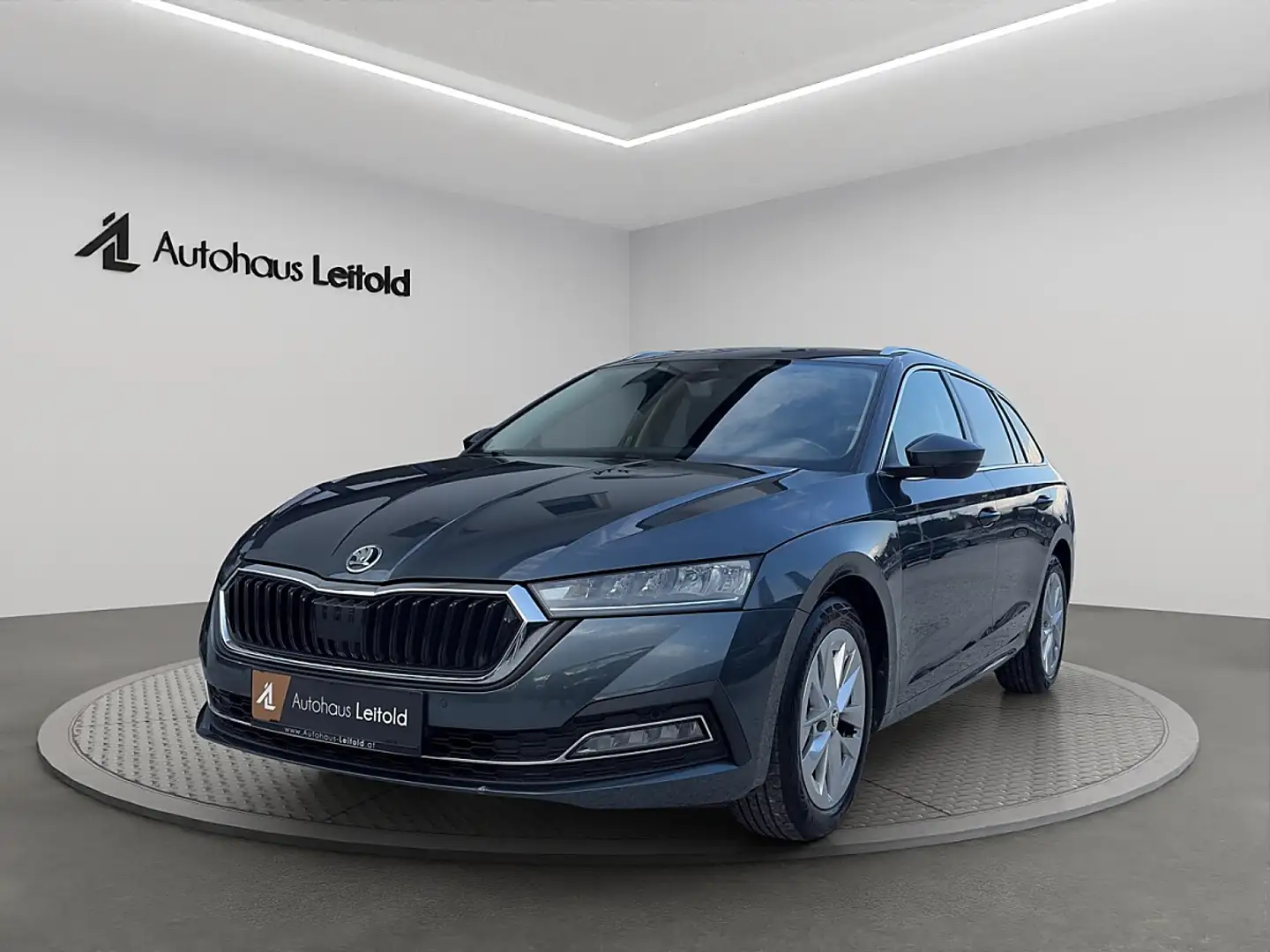 Skoda Octavia Combi 2,0 TDI Style DSG LED ACC MEMORY KEYLESS ... Grau - 1