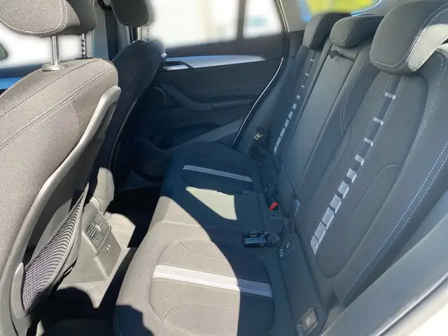 BMW X1 view 11