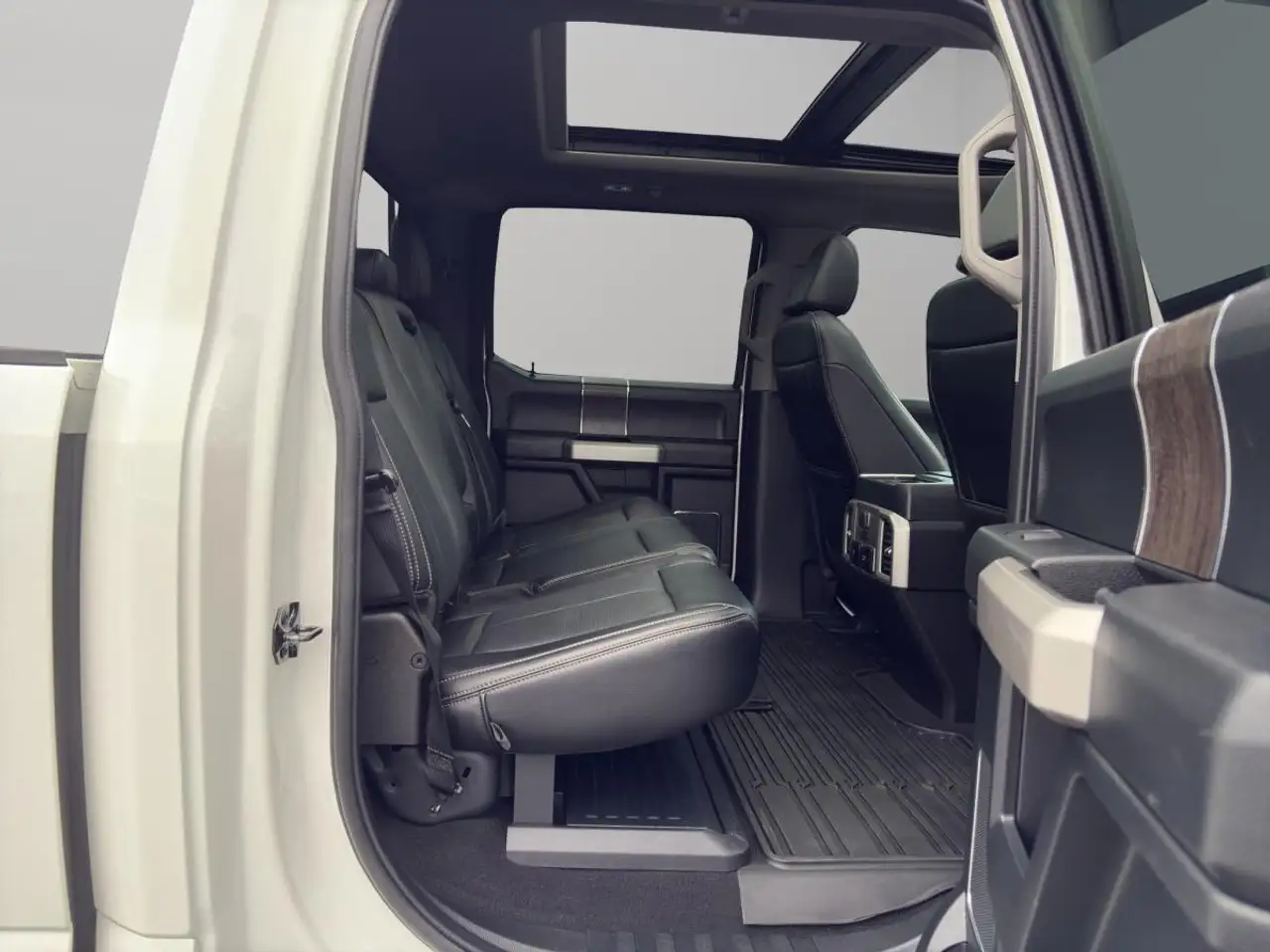 Ford F 350 снимка Ford F 350