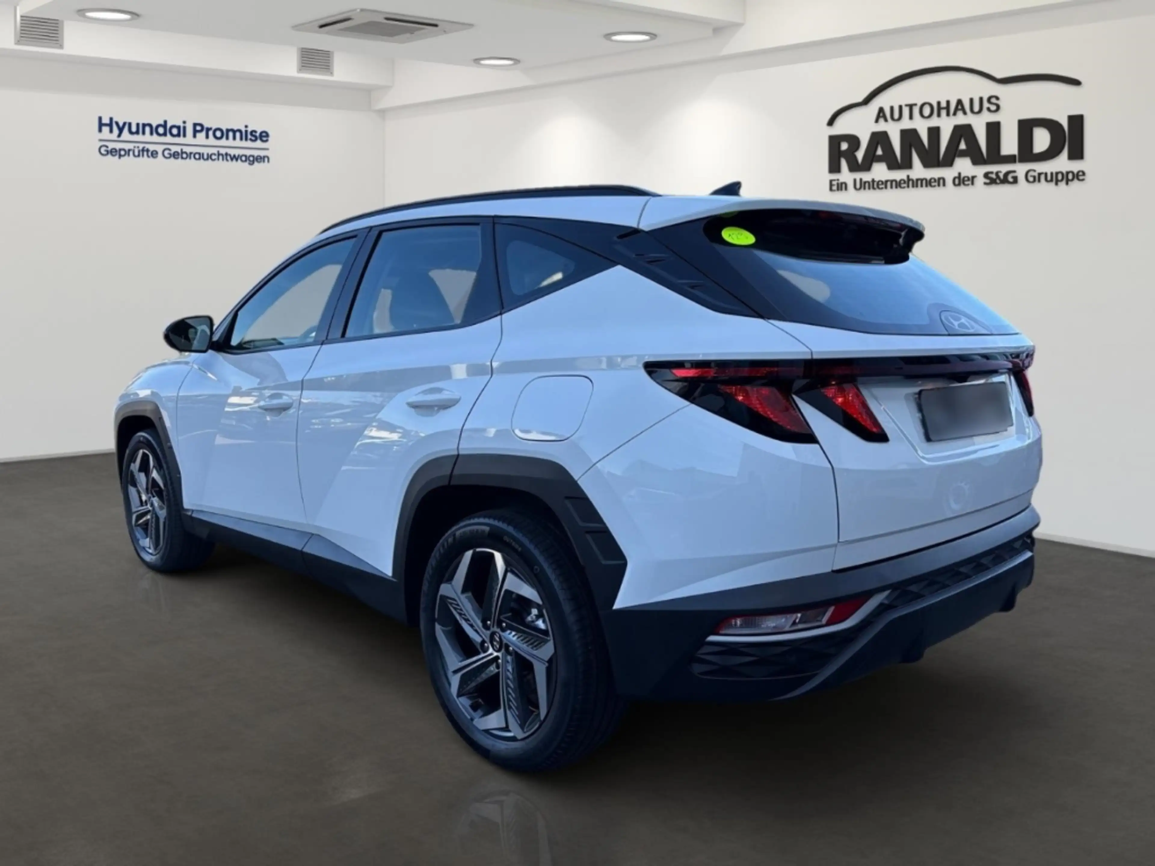 Hyundai TUCSON Plug-In Hybrid 4WD++ATLAS WHITE!++1.HAND — photo 4