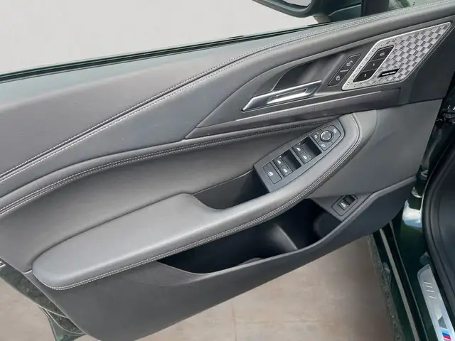 BMW 2 Series view 8