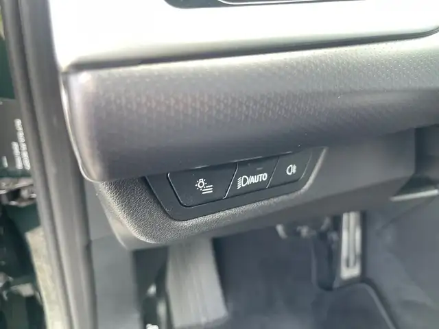 BMW 2 Series view 10