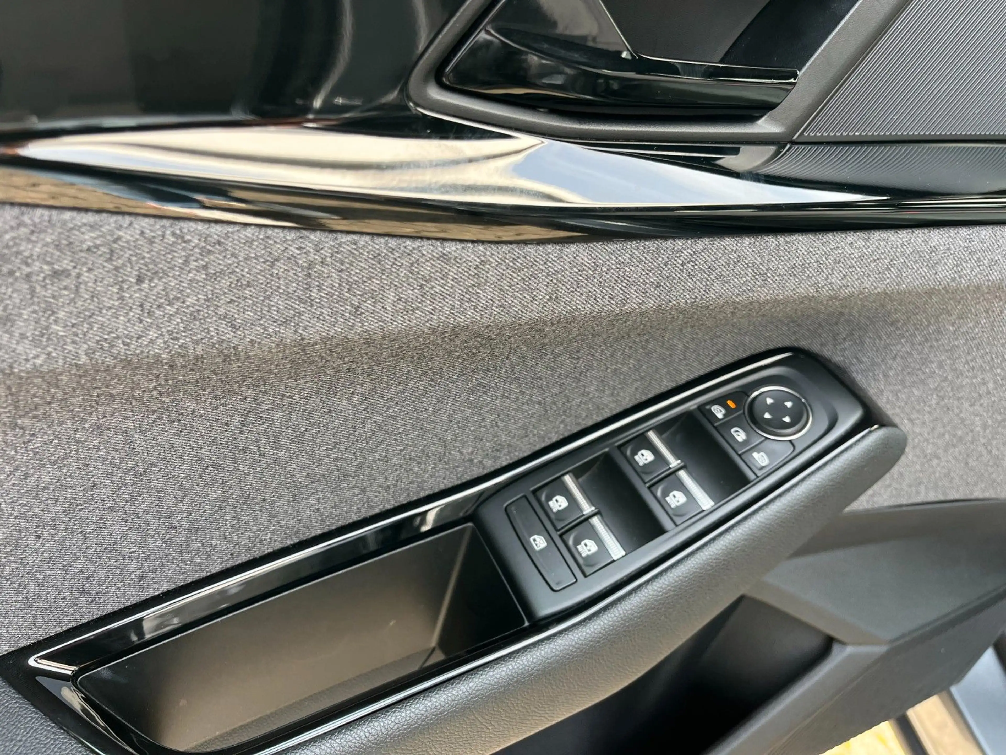 Renault Austral Evolution Mild Hybrid 160 EDC GJR — photo 10