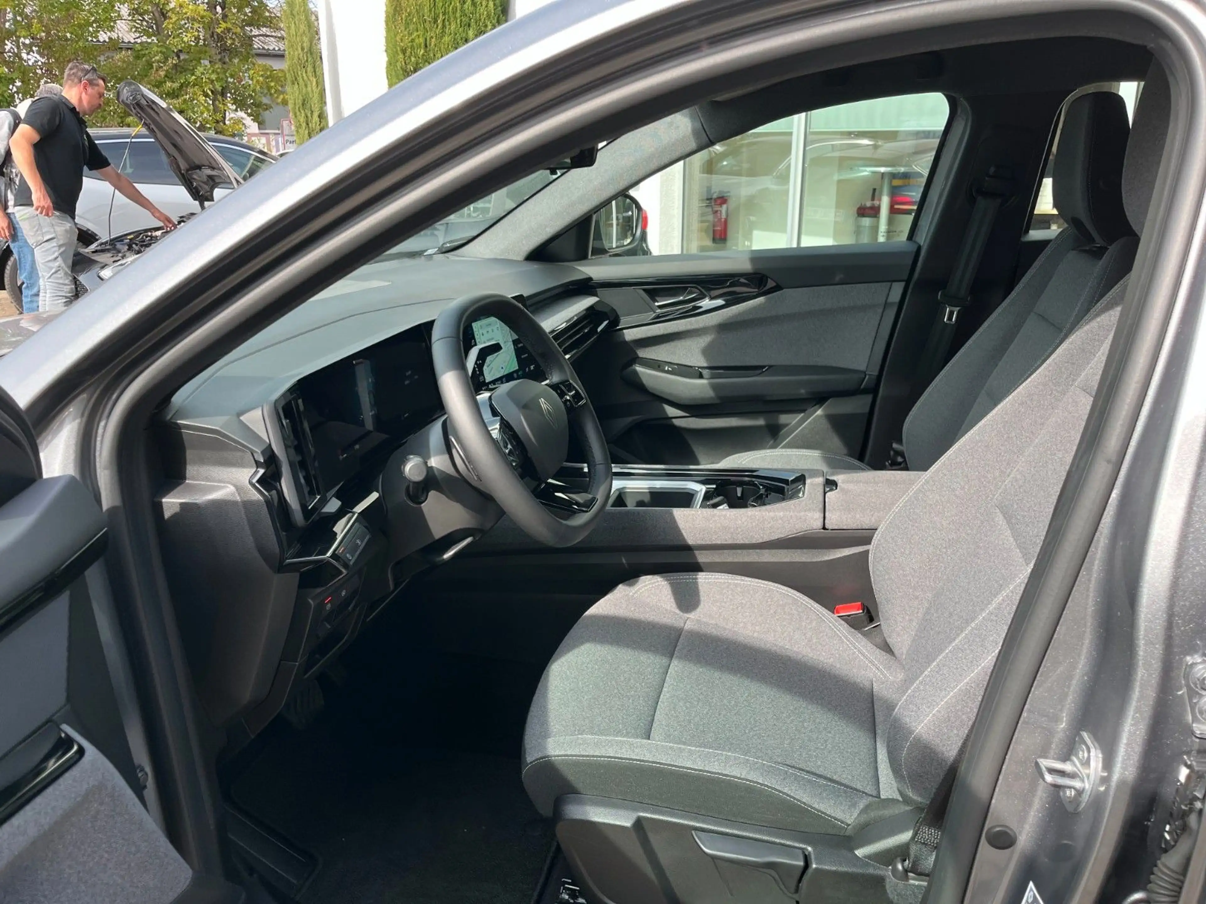 Renault Austral Evolution Mild Hybrid 160 EDC GJR — photo 6