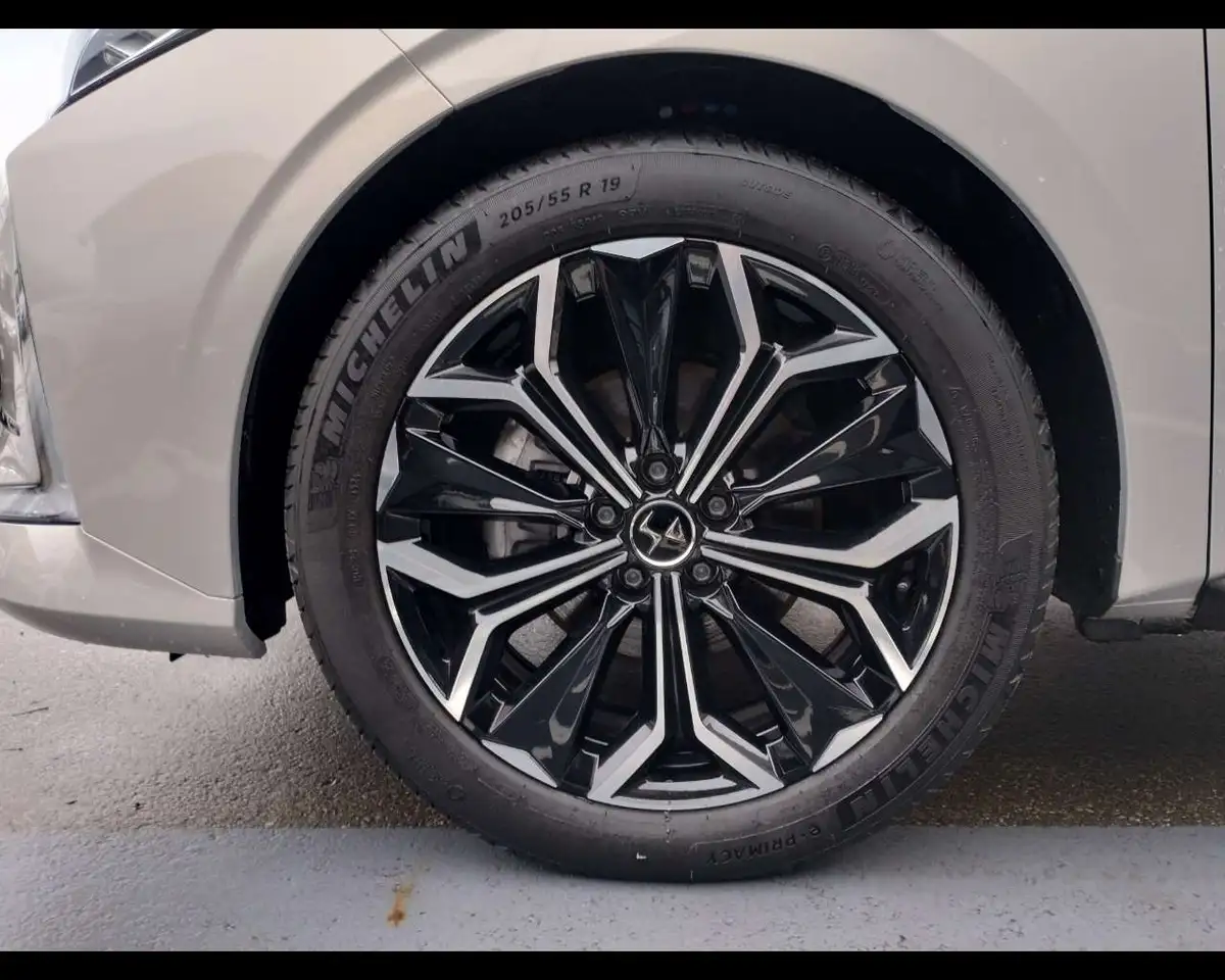 DS Automobiles DS 4 2025