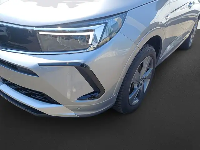 Opel Grandland view 11
