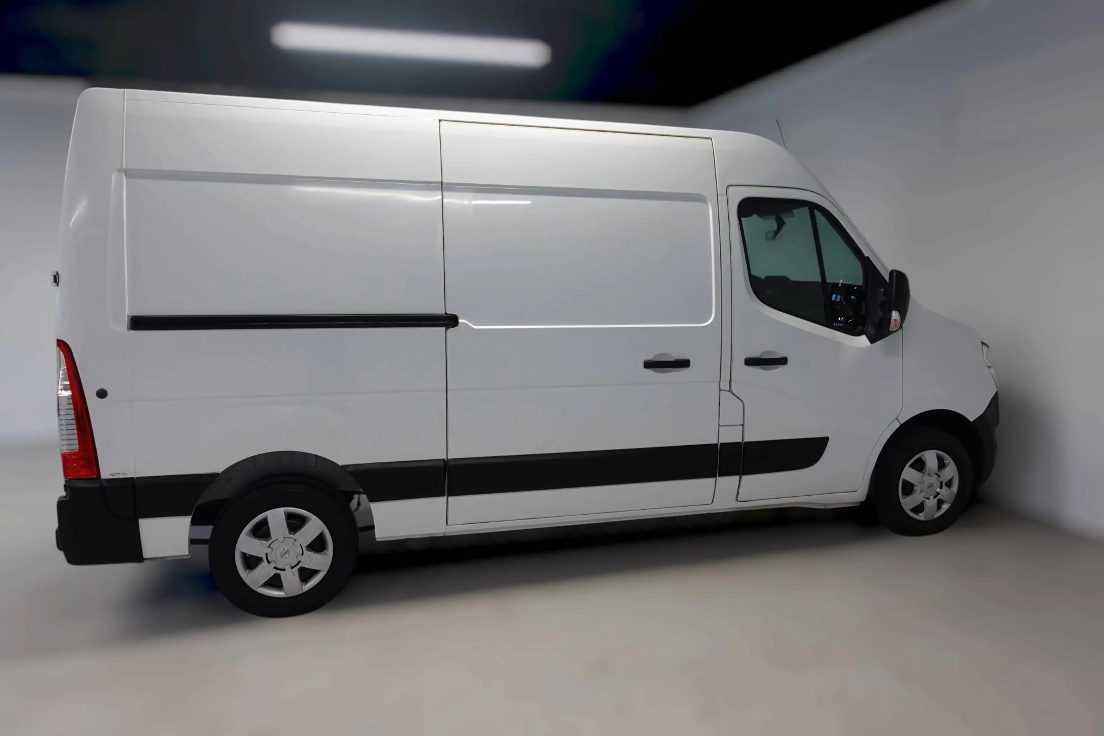 Nissan NV400 2,3 TDCI L2H2 3,5t PRO Klima Scheckheftgepflegt 2.Hand — photo 4