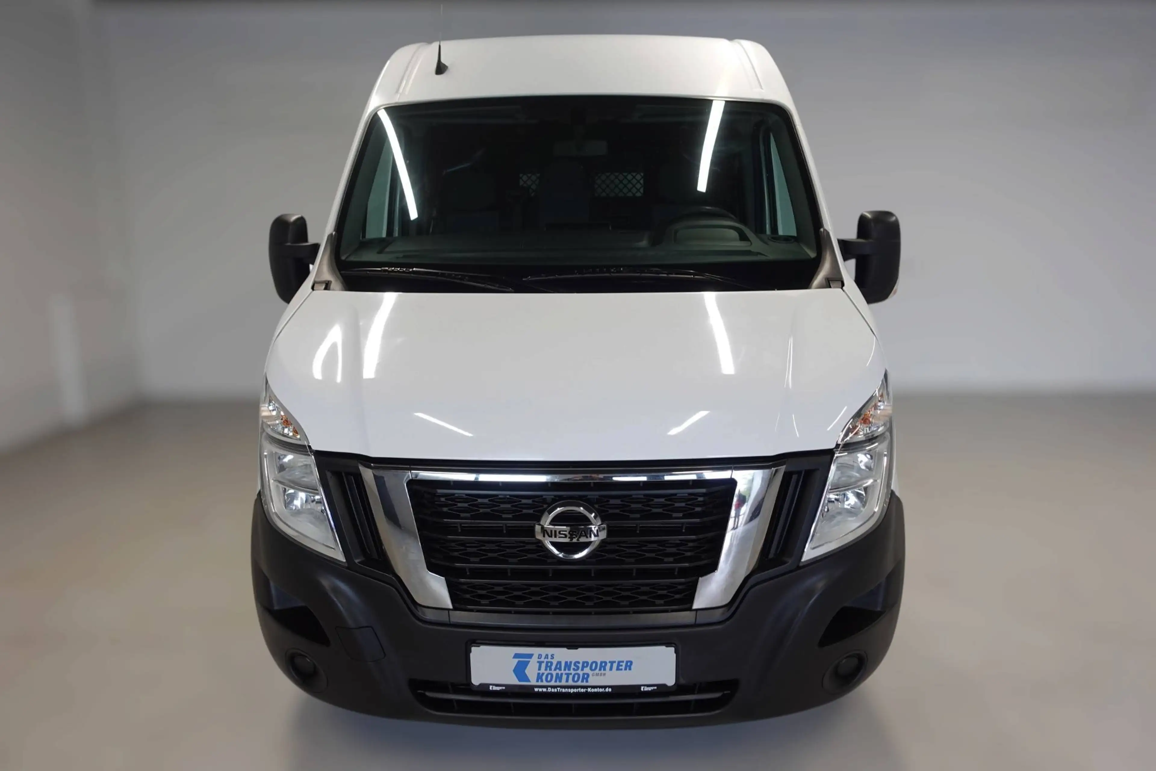 Nissan NV400 2,3 TDCI L2H2 3,5t PRO Klima Scheckheftgepflegt 2.Hand — photo 2