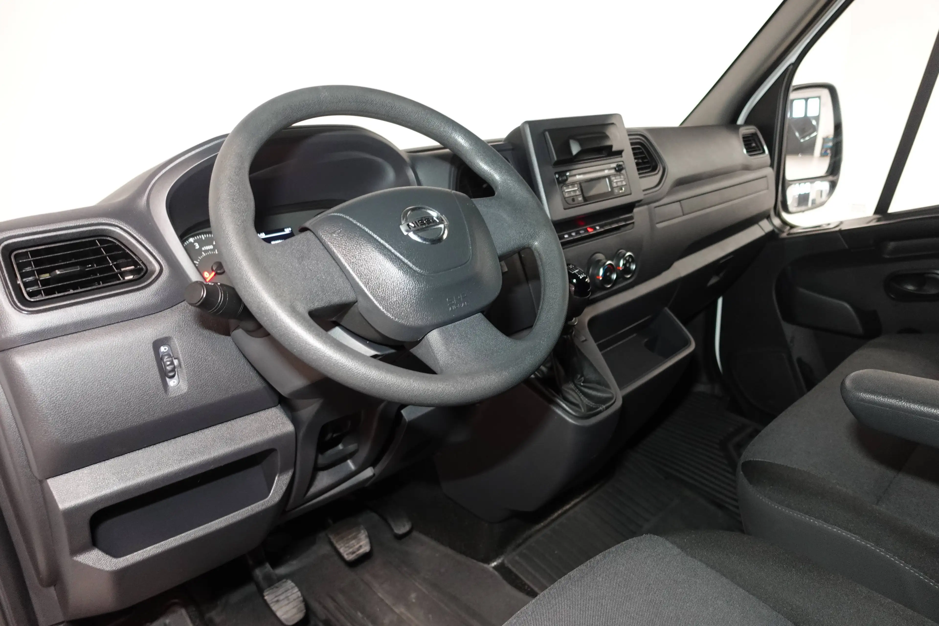 Nissan NV400 2,3 TDCI L2H2 3,5t PRO Klima Scheckheftgepflegt 2.Hand — photo 12