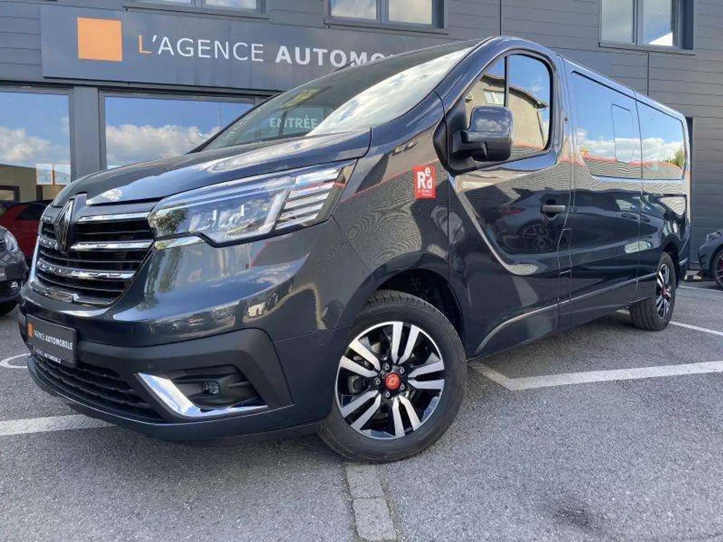 Renault Trafic 2.0 CDI RED EDITION 8 PLACES GARANTIE USINE Zwart - 2