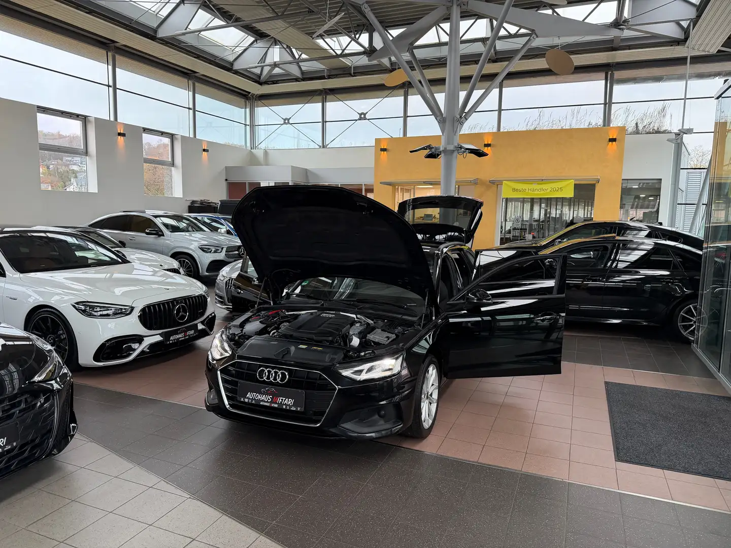 Audi A4 40 TDI Virtual Cockpit Sportsitze MMI Plus APS 18" Schwarz - 2